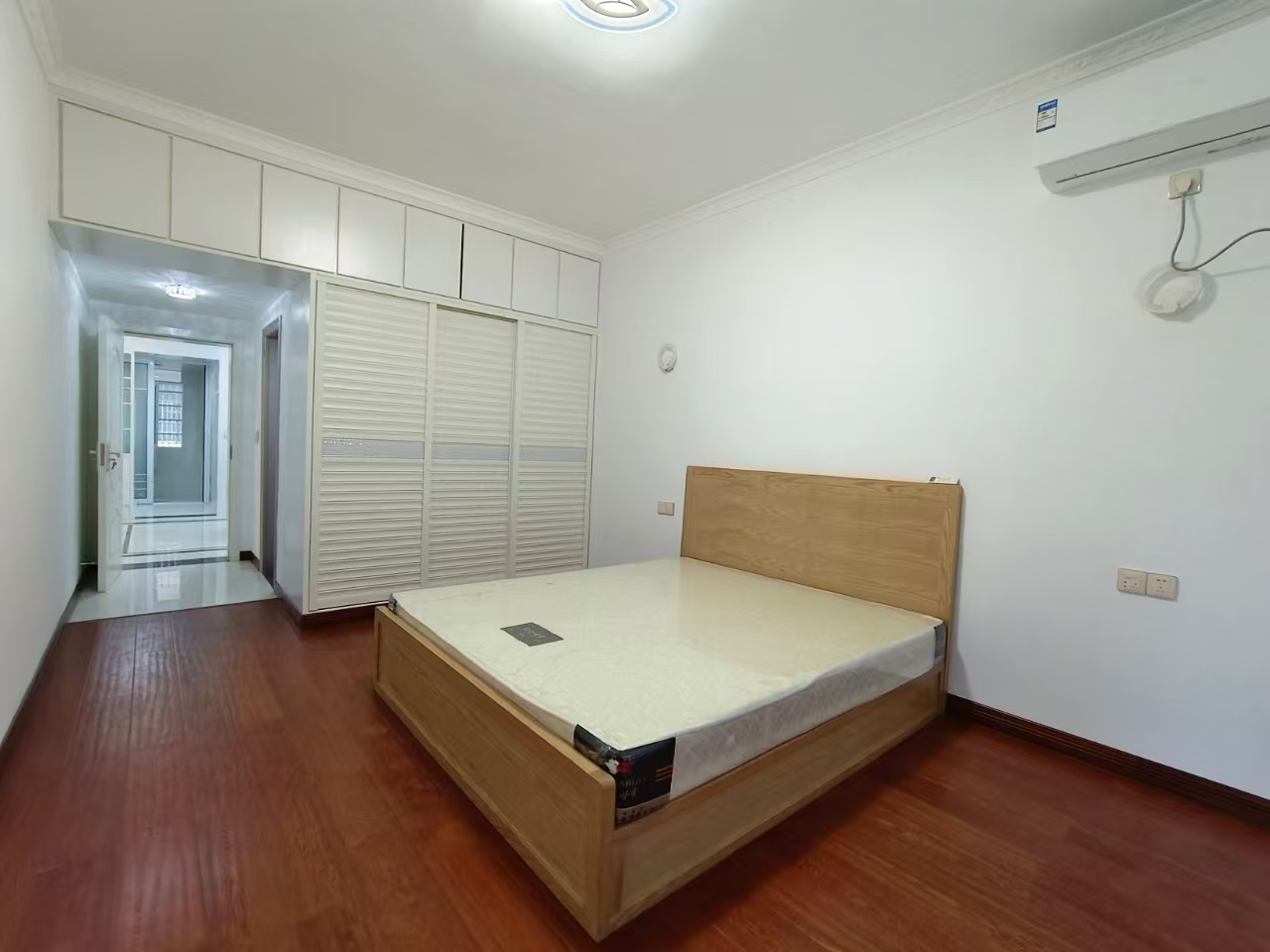 明月小区 3室2厅2卫 1600.0元/月 明月小区 3室2厅2卫 1600.0元/月室内图