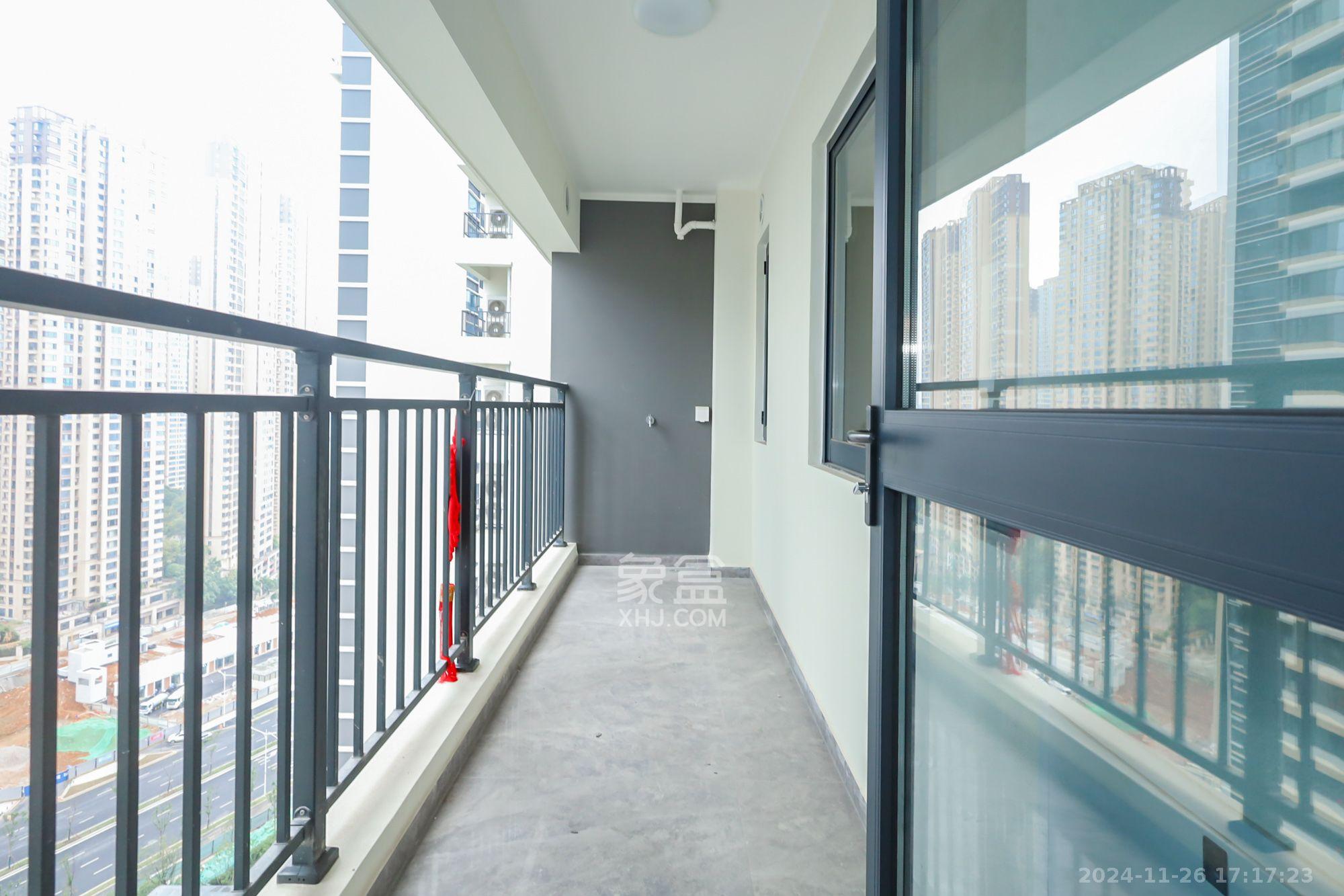 滨江府1913 4室2厅2卫 15000.0元/月 滨江府1913 4室2厅2卫 15000.0元/月室内图