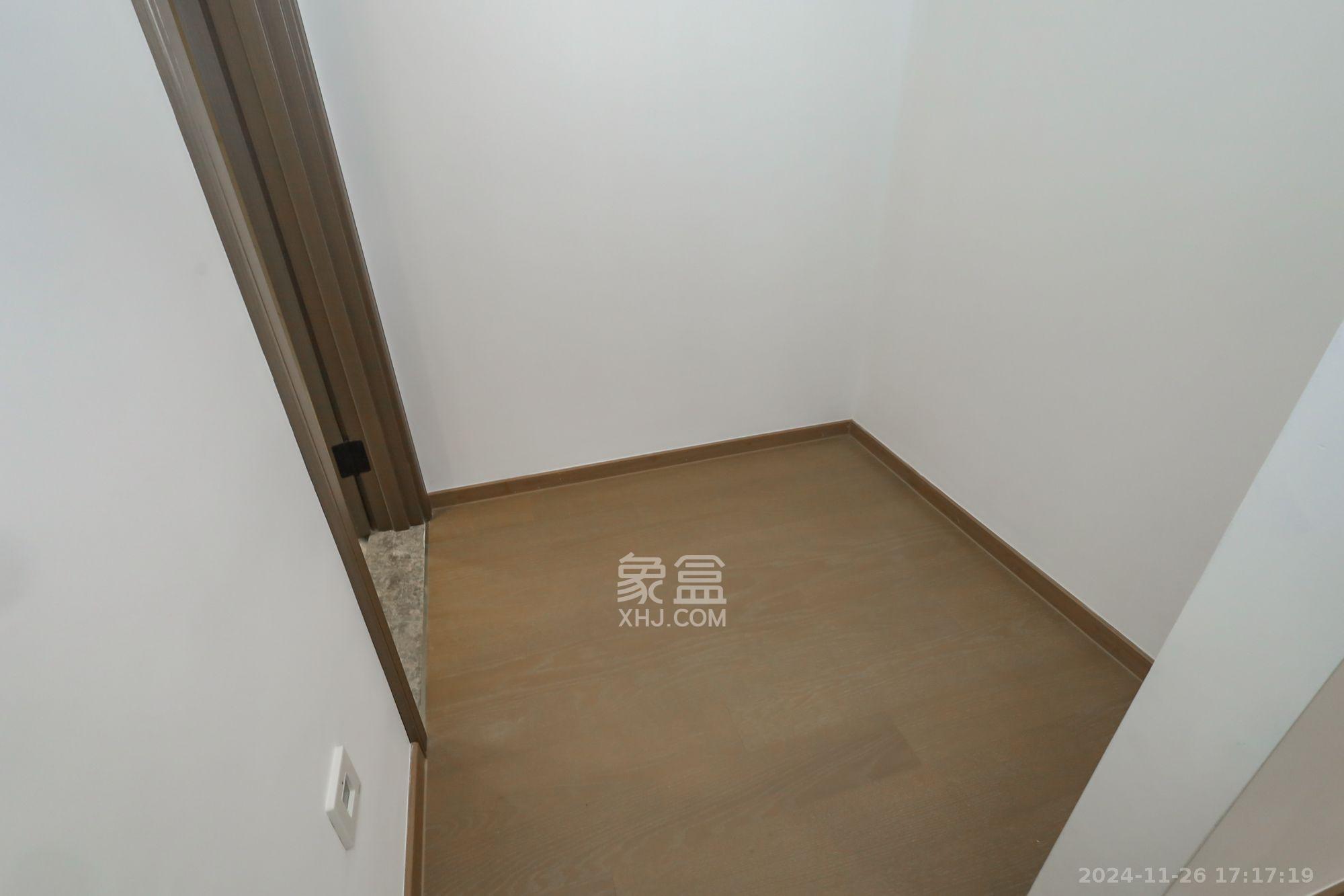 滨江府1913 4室2厅2卫 15000.0元/月 滨江府1913 4室2厅2卫 15000.0元/月室内图