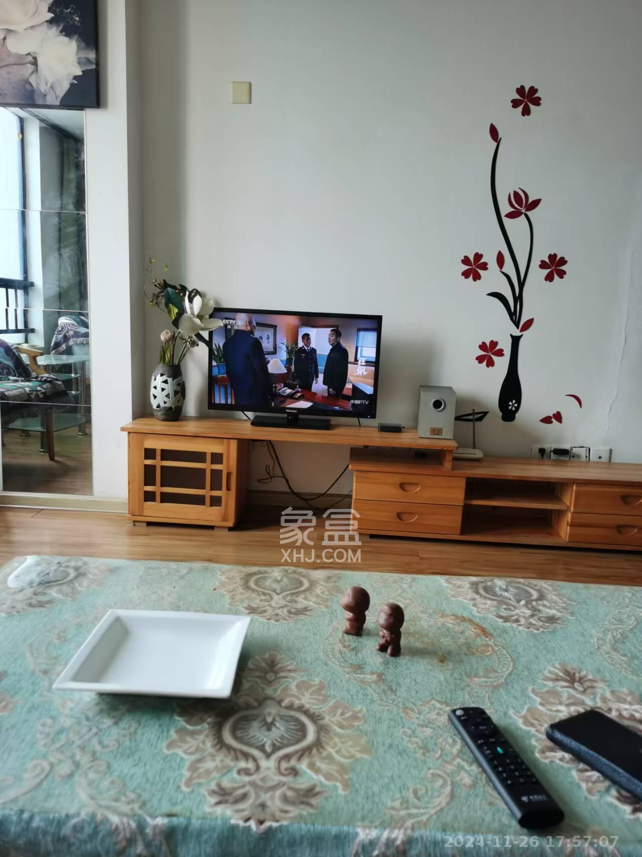 融圣国际  2室1厅1卫    2500.0元/月 融圣国际  2室1厅1卫    2500.0元/月室内图