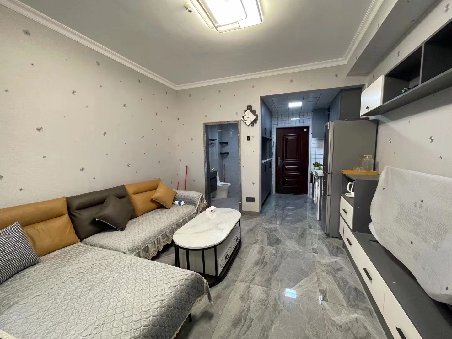 江岸公馆 1室1厅2卫 2000.0元/月 江岸公馆 1室1厅2卫 2000.0元/月室内图