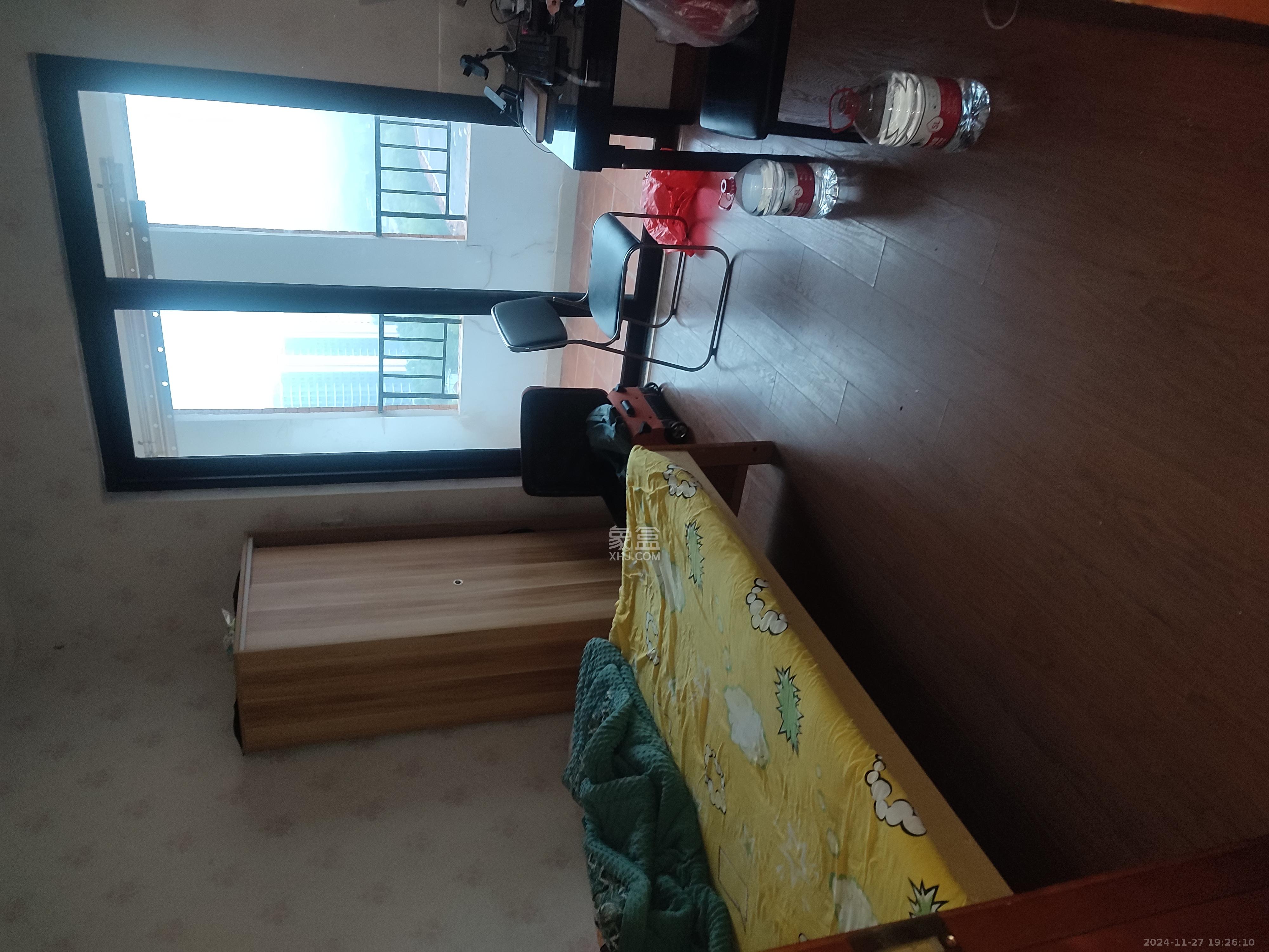 中信凯旋蓝岸（中信新城三期）  3室2厅1卫    1800.0元/月室内图