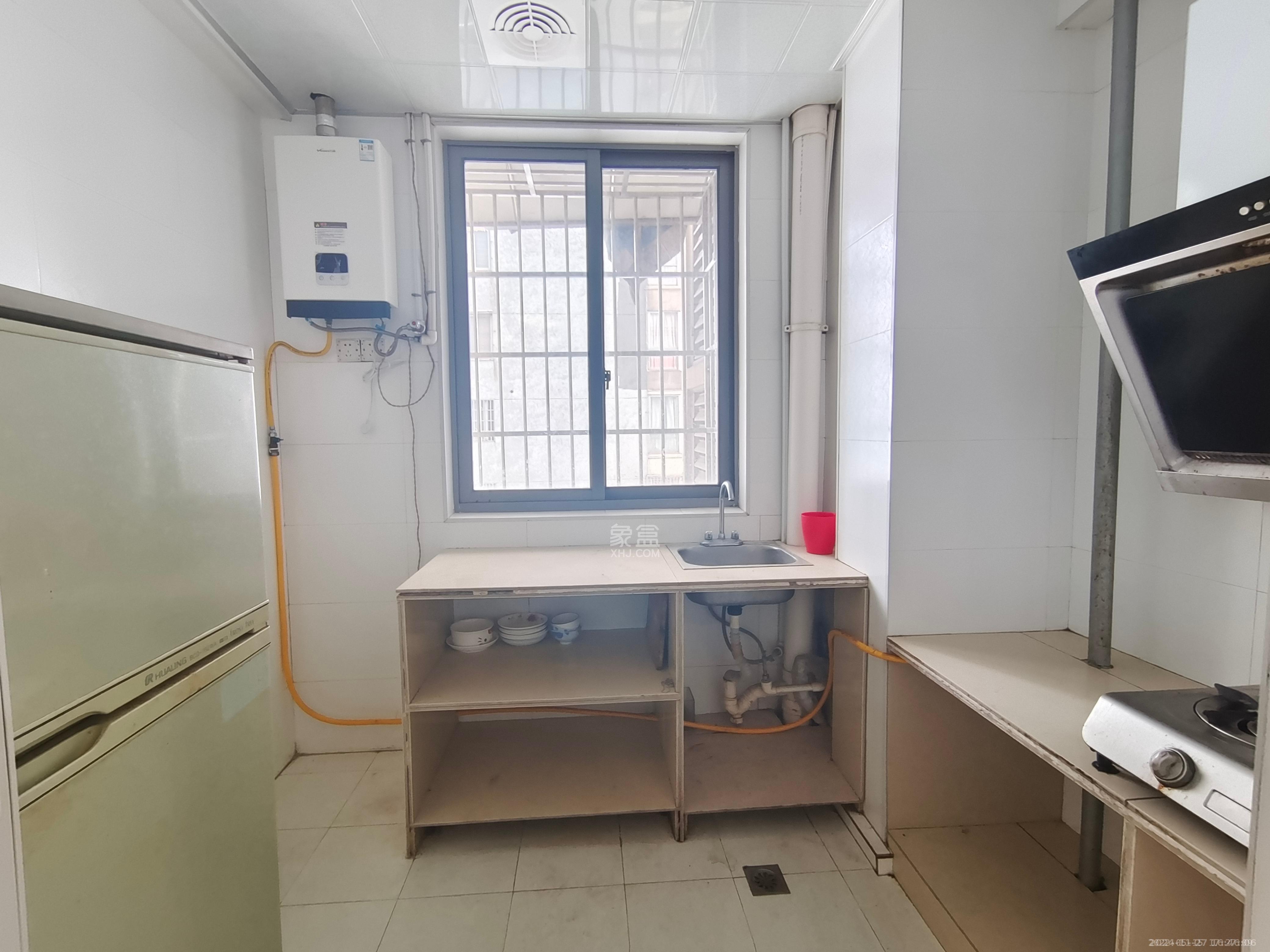 文化园三期 1室1厅1卫 1100.0元/月 文化园三期 1室1厅1卫 1100.0元/月室内图