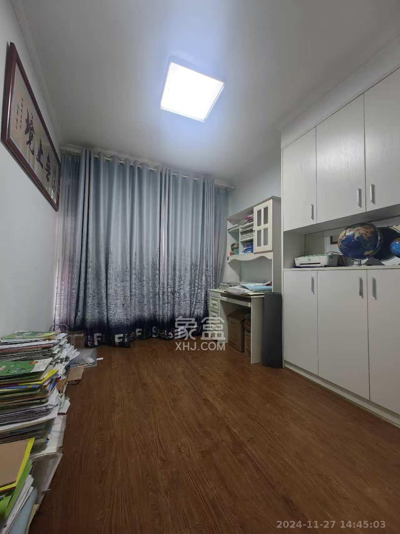 润和紫郡一期  3室2厅1卫   2400.00元/月室内图