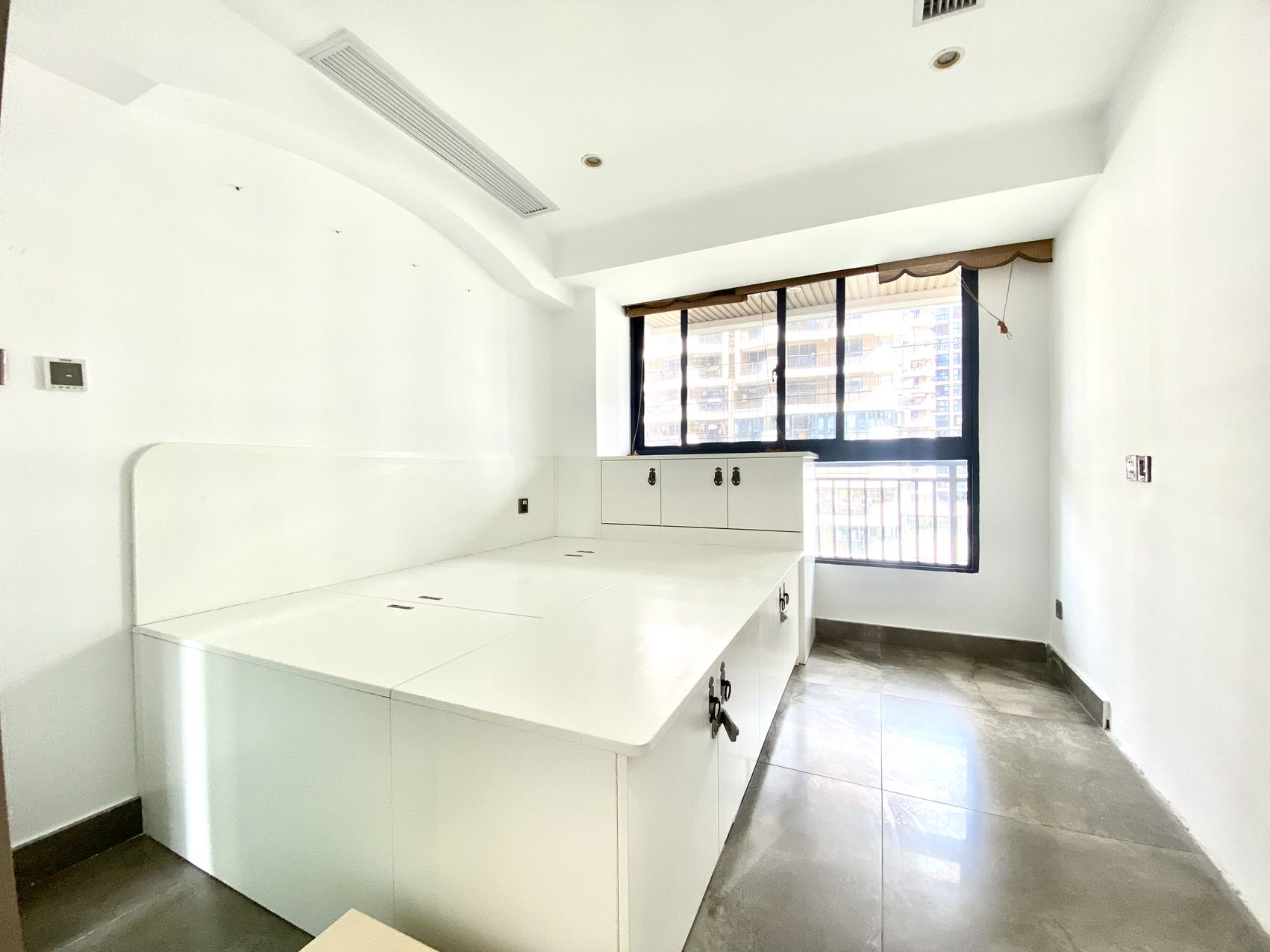 绿地海长流三期  5室2厅2卫    229.0万 绿地海长流三期  5室2厅2卫    229.0万室内图