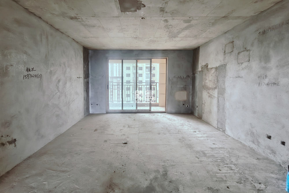 大汉汉府一期  5室2厅2卫    81.8万