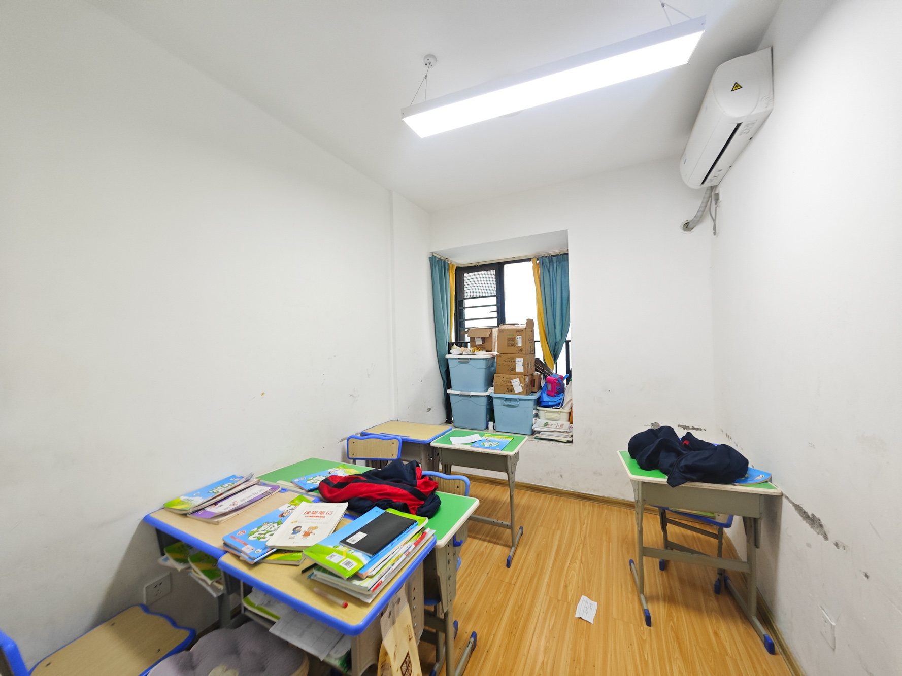 中建嘉和城  4室2厅2卫   130.50万卧室