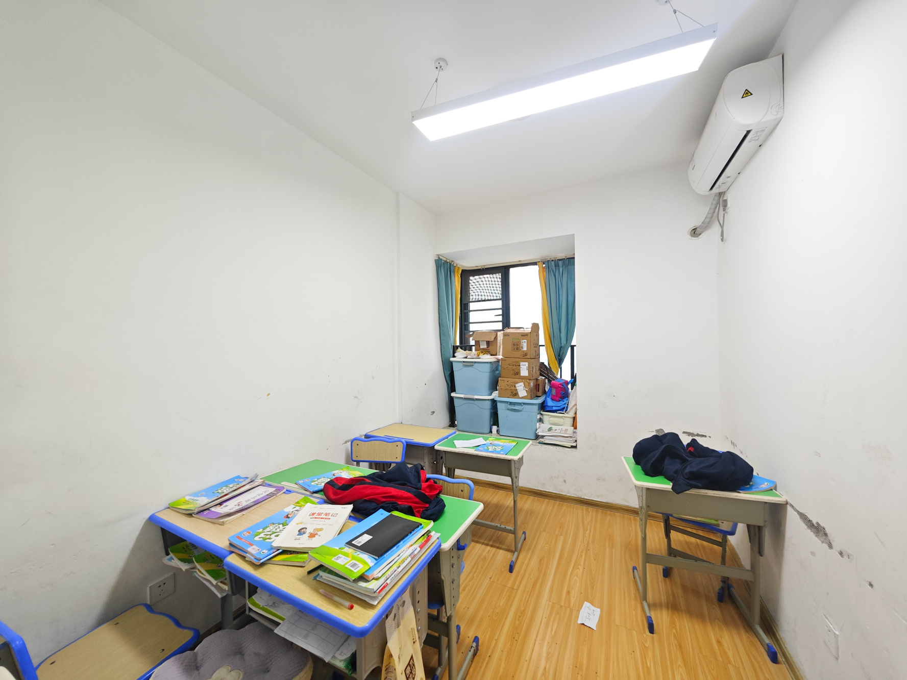 中建嘉和城  4室2厅2卫   130.50万卧室