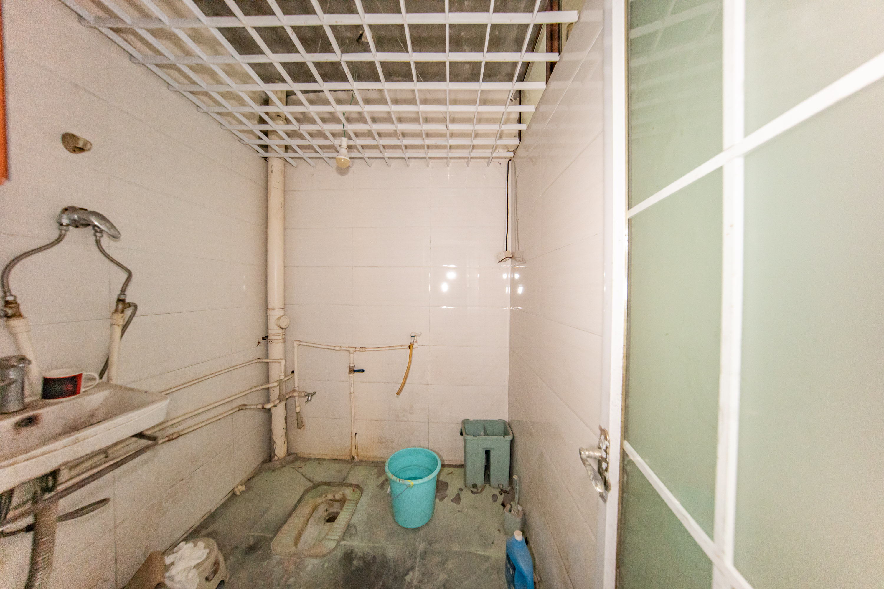 麓山恋迪亚溪谷 6室2厅1卫 298.0万 麓山恋迪亚溪谷 6室2厅1卫 298.0万卫生间