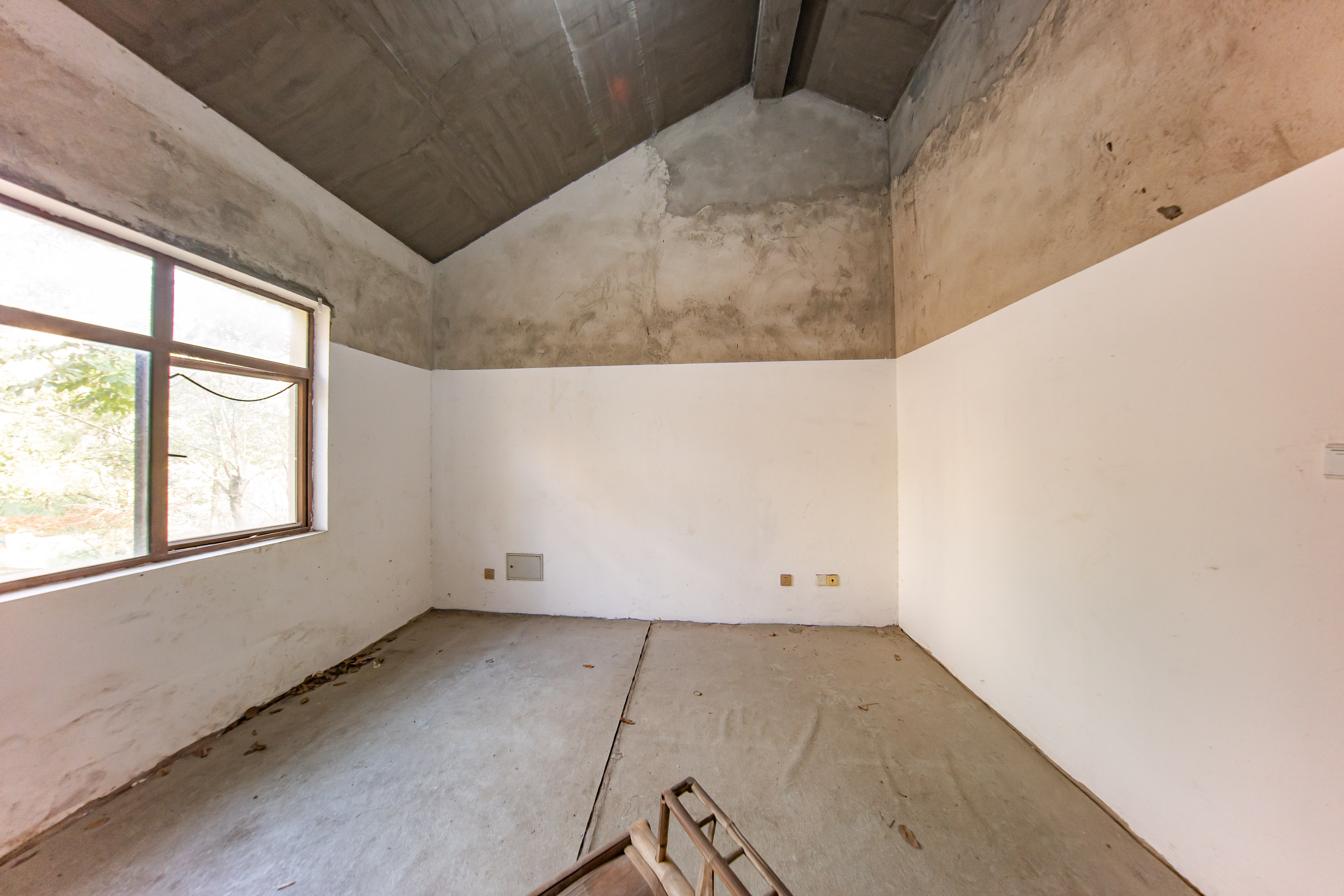 麓山恋迪亚溪谷 6室2厅1卫 298.0万 麓山恋迪亚溪谷 6室2厅1卫 298.0万卧室