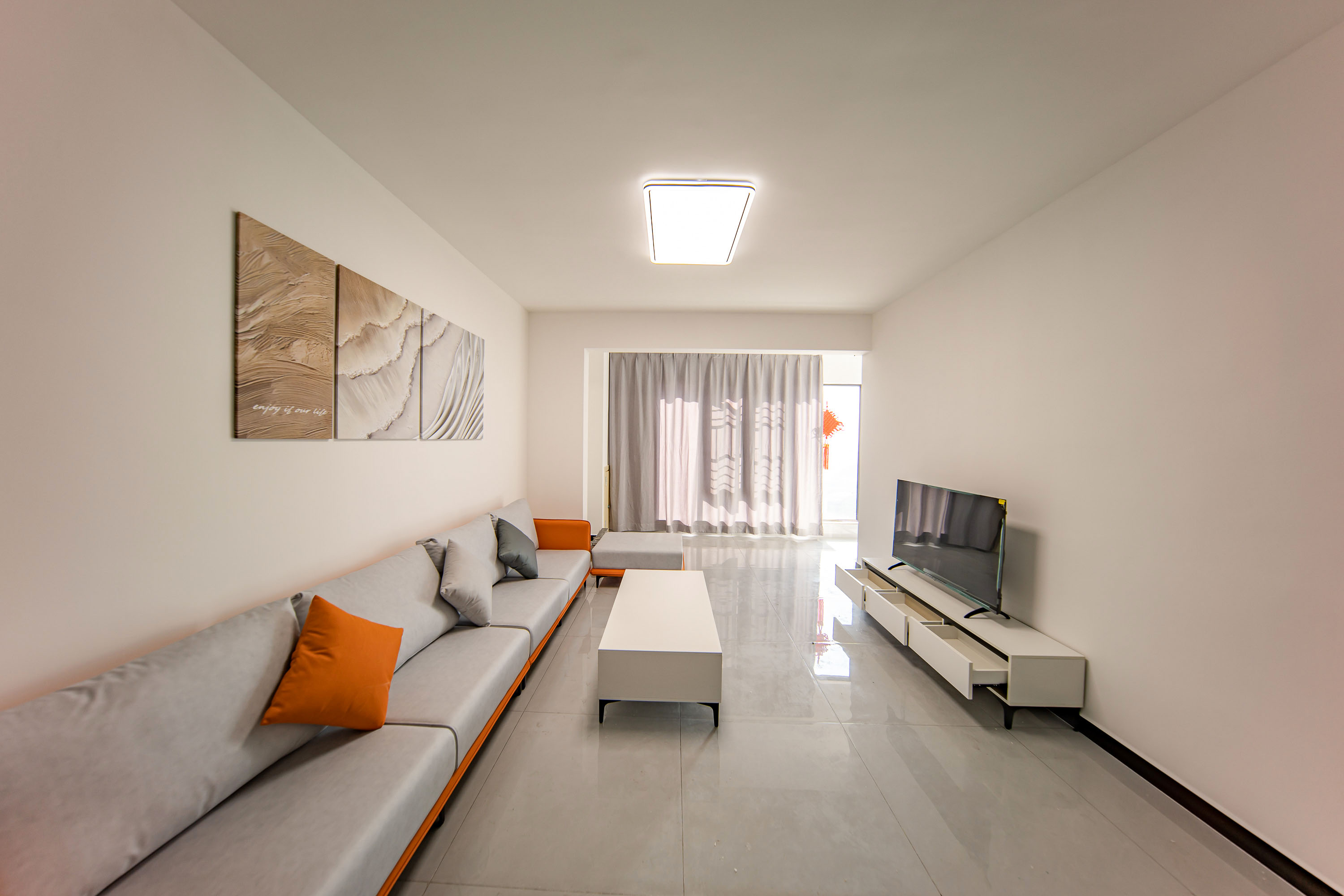 建投象山国际  3室2厅1卫    122.7万 建投象山国际  3室2厅1卫    122.7万客厅