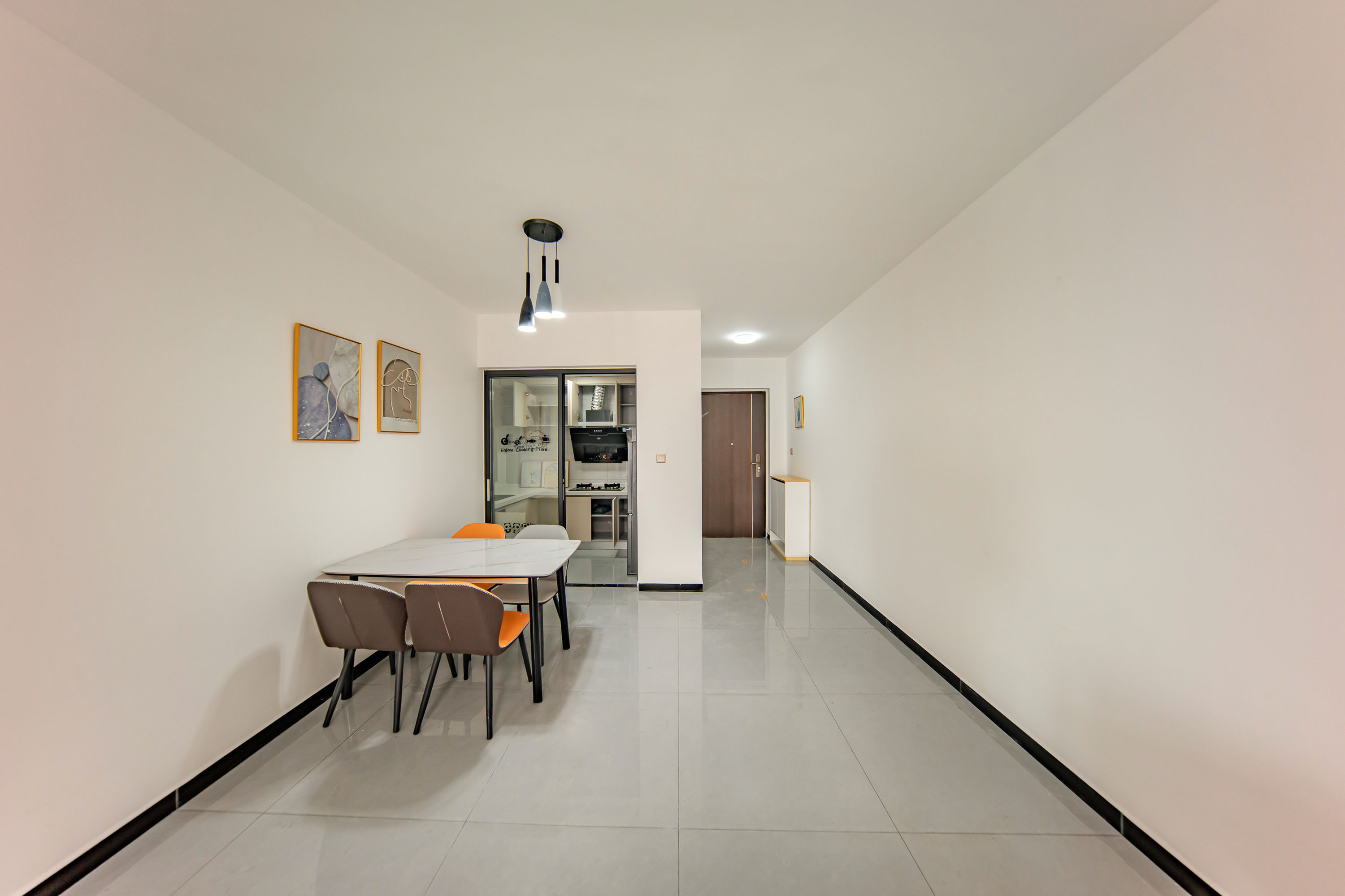 建投象山国际  3室2厅1卫    122.7万 建投象山国际  3室2厅1卫    122.7万客厅