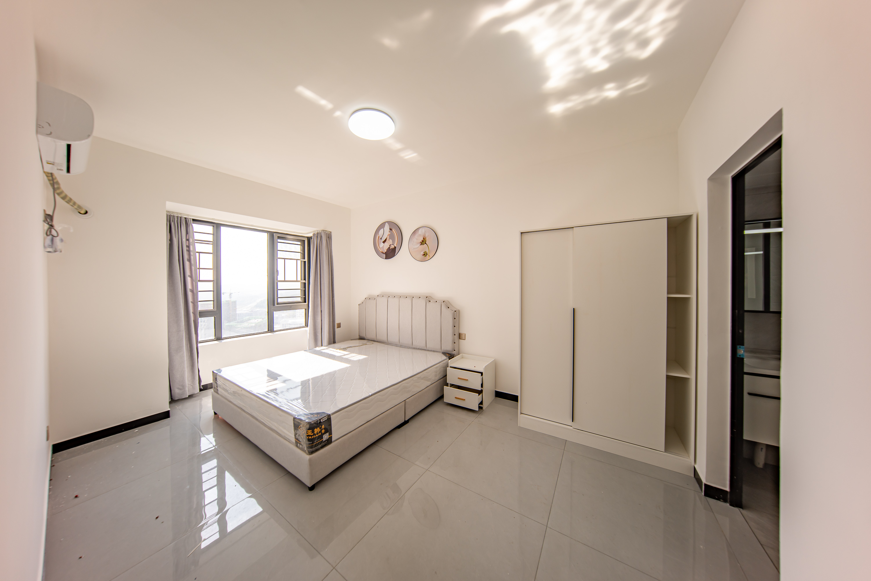 建投象山国际  3室2厅1卫    122.7万 建投象山国际  3室2厅1卫    122.7万卧室