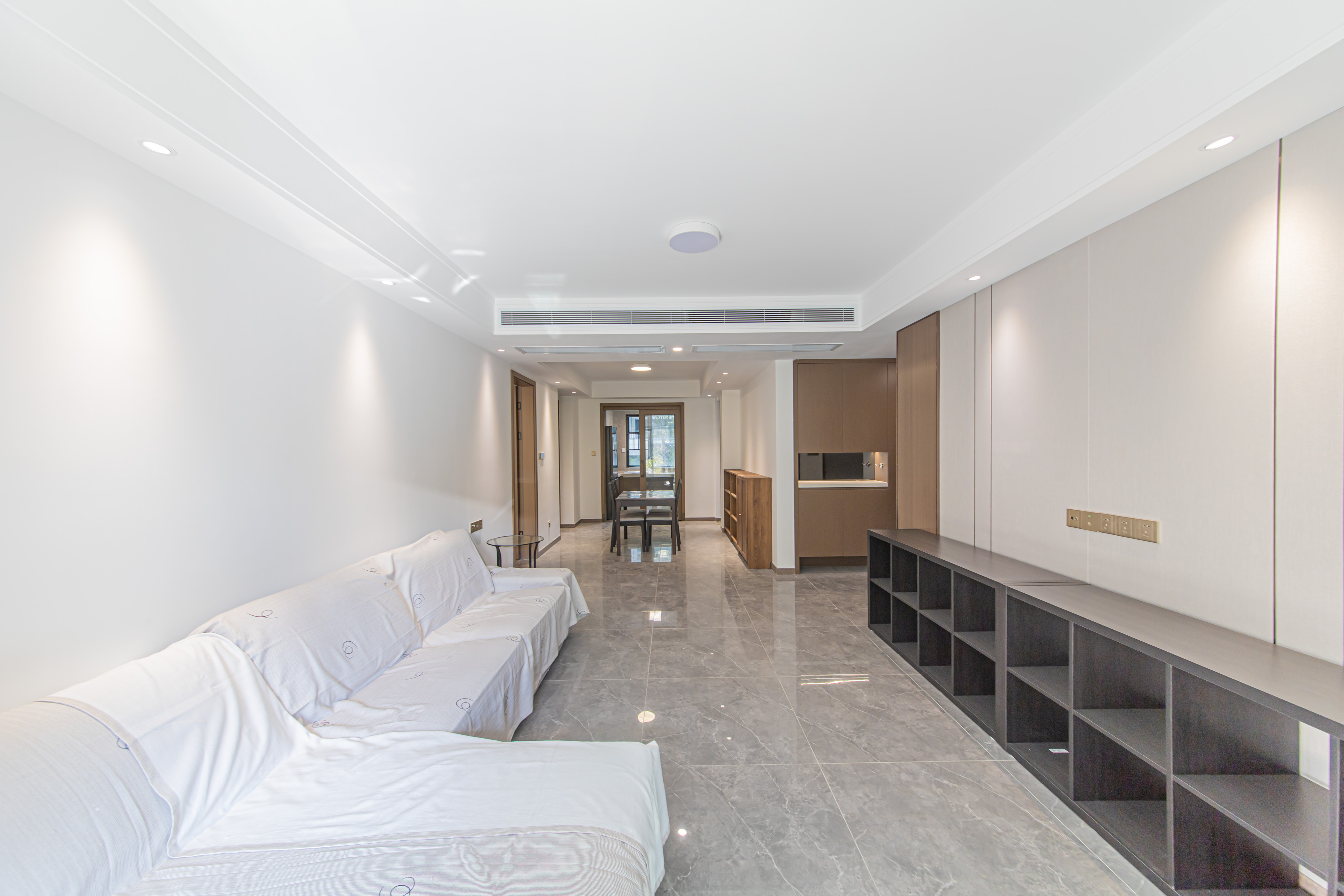 江悦和鸣 4室2厅2卫 208.0万 江悦和鸣 4室2厅2卫 208.0万客厅