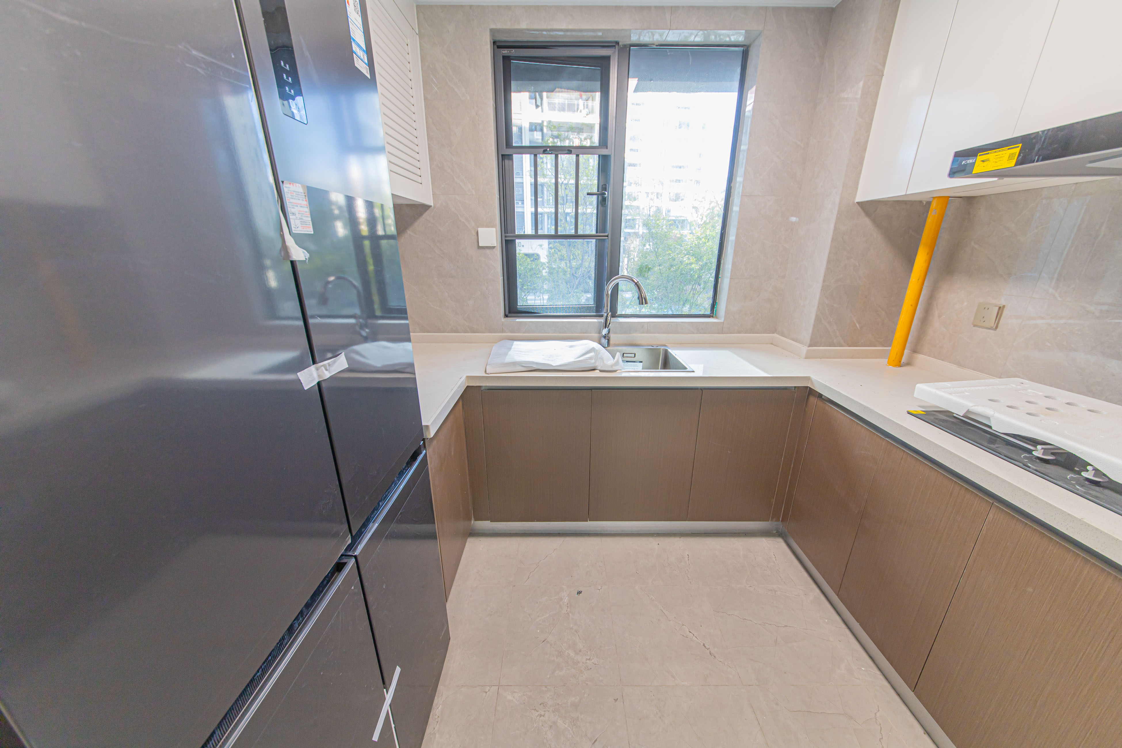 江悦和鸣 4室2厅2卫 208.0万 江悦和鸣 4室2厅2卫 208.0万厨房