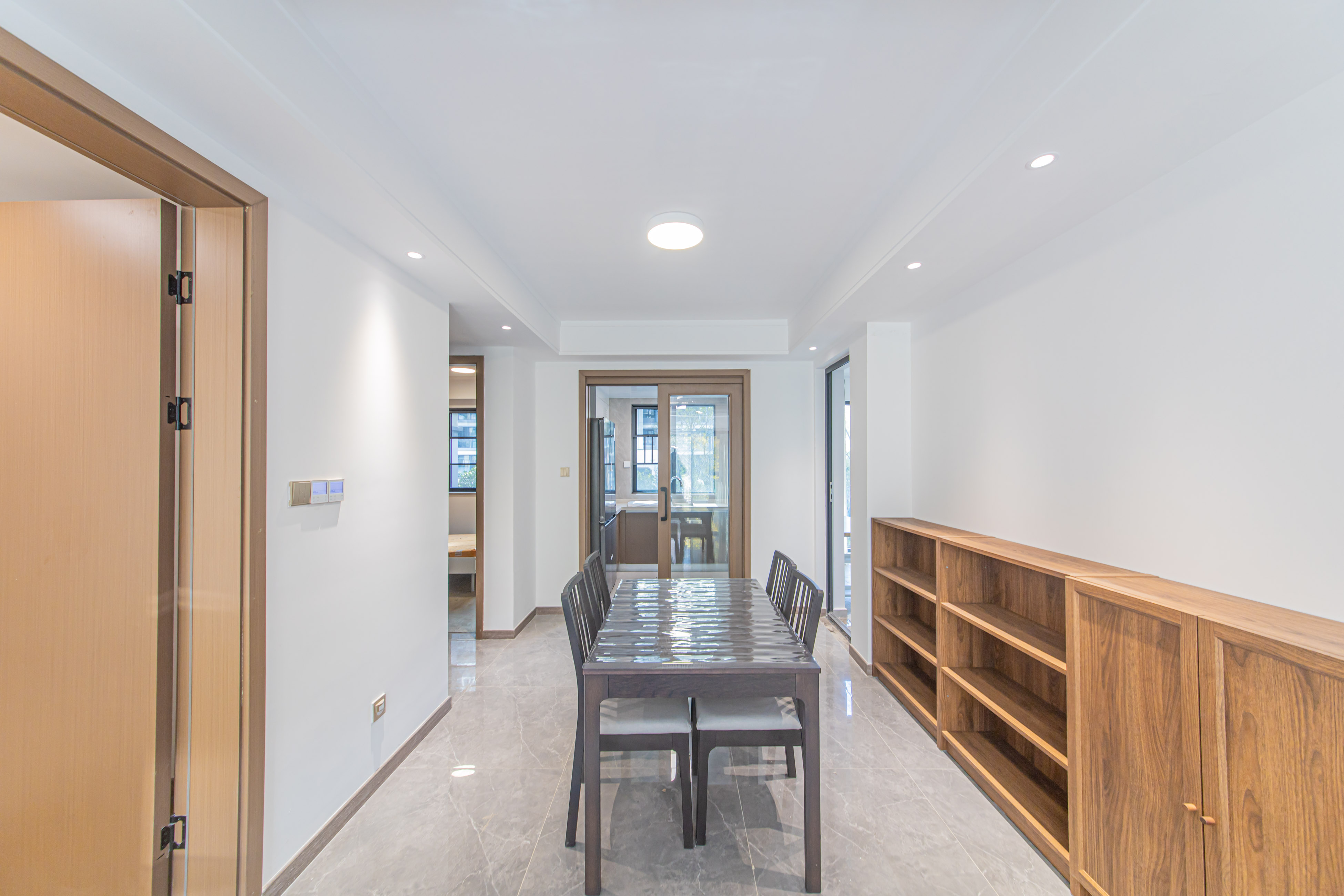 江悦和鸣 4室2厅2卫 208.0万 江悦和鸣 4室2厅2卫 208.0万客厅