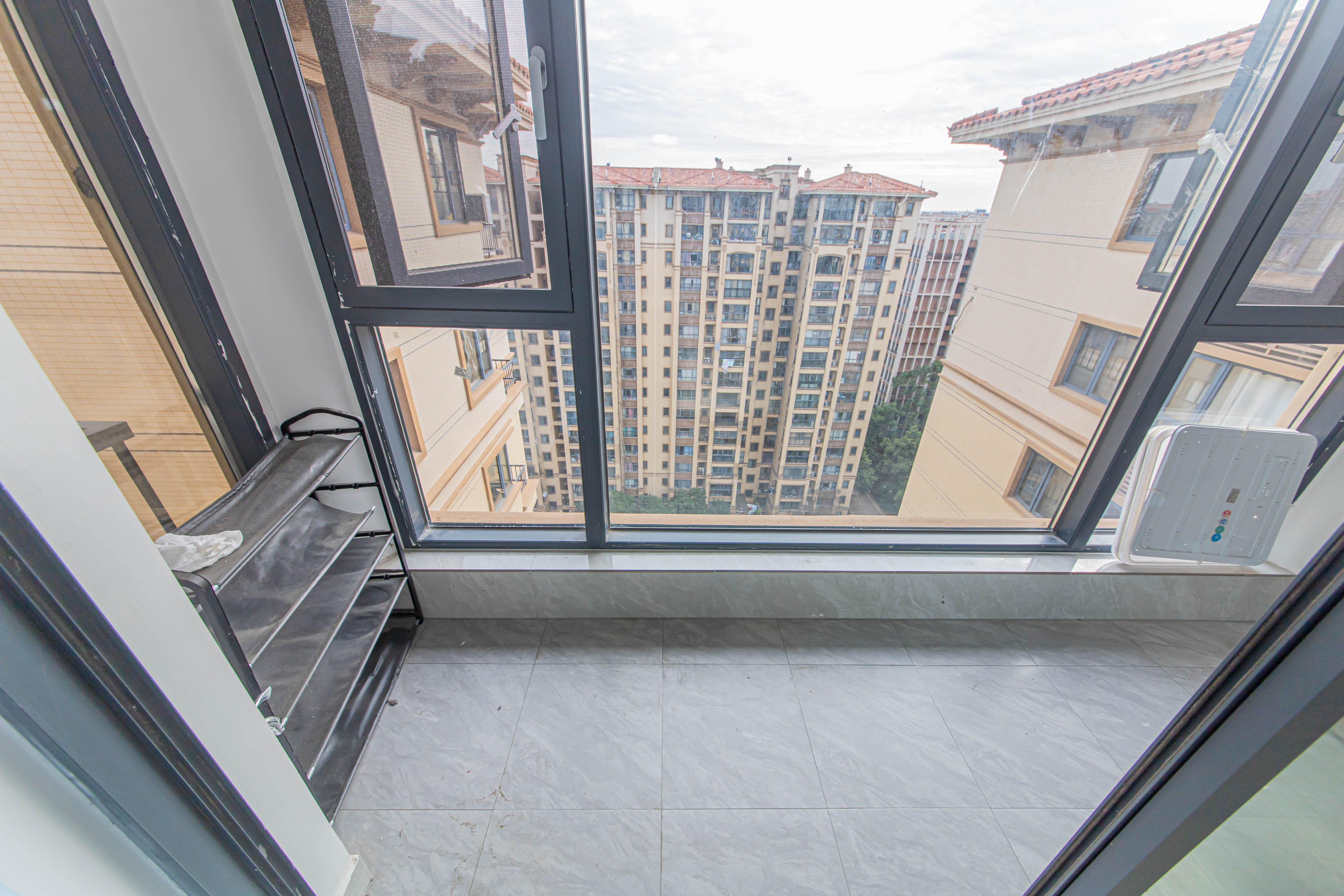 中建芙蓉嘉苑 3室2厅2卫 108.0万 中建芙蓉嘉苑 3室2厅2卫 108.0万阳台