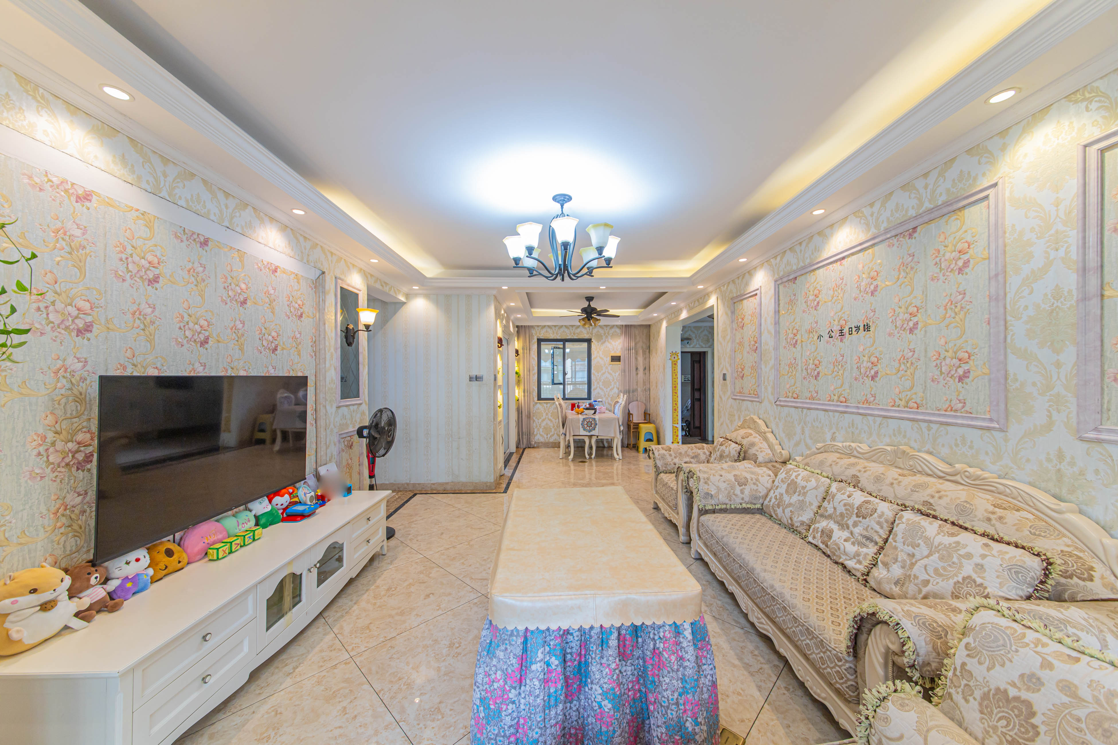 中建芙蓉嘉苑 3室2厅2卫 135.0万 中建芙蓉嘉苑 3室2厅2卫 135.0万客厅