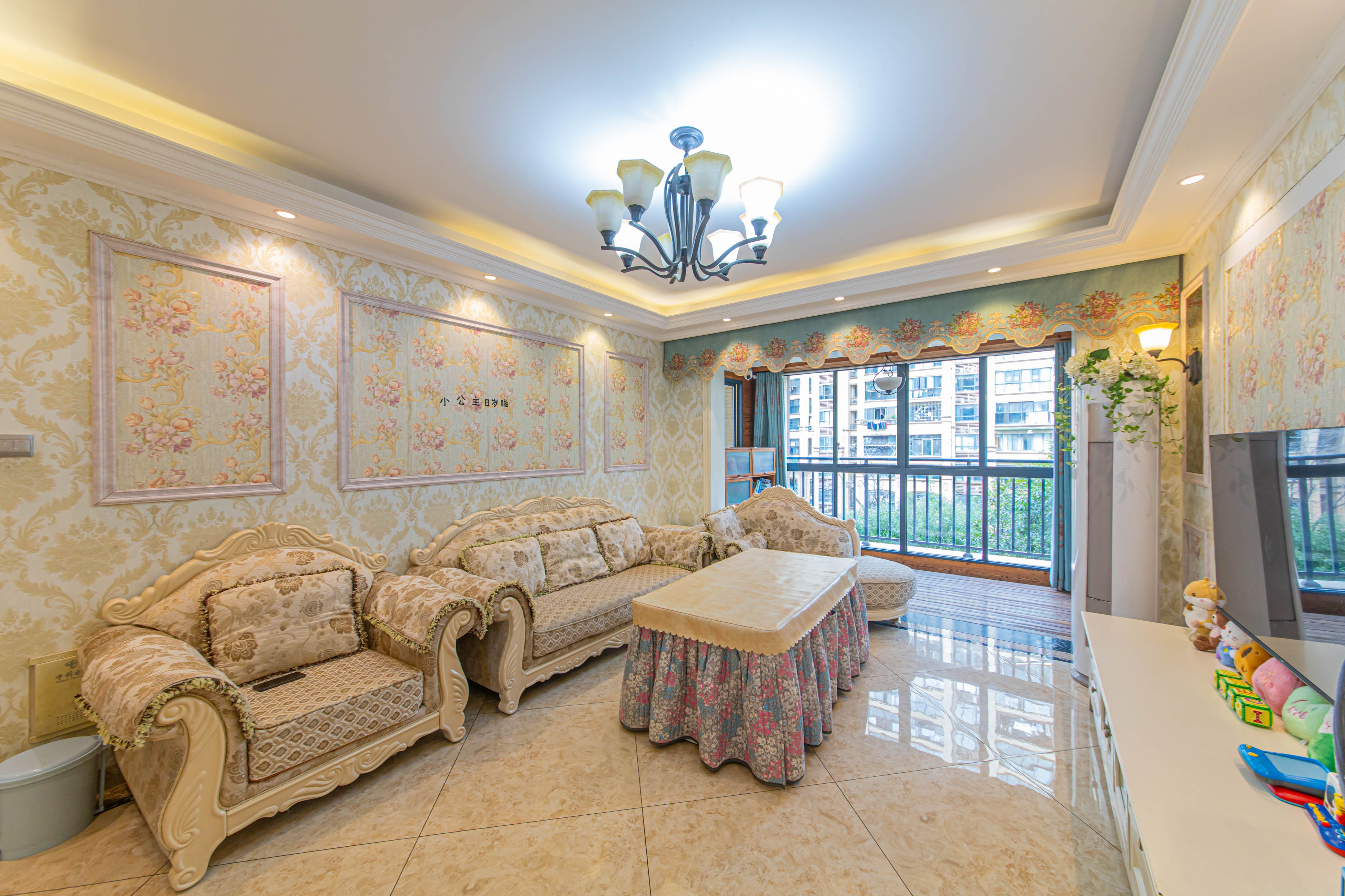 中建芙蓉嘉苑 3室2厅2卫 135.0万 中建芙蓉嘉苑 3室2厅2卫 135.0万客厅