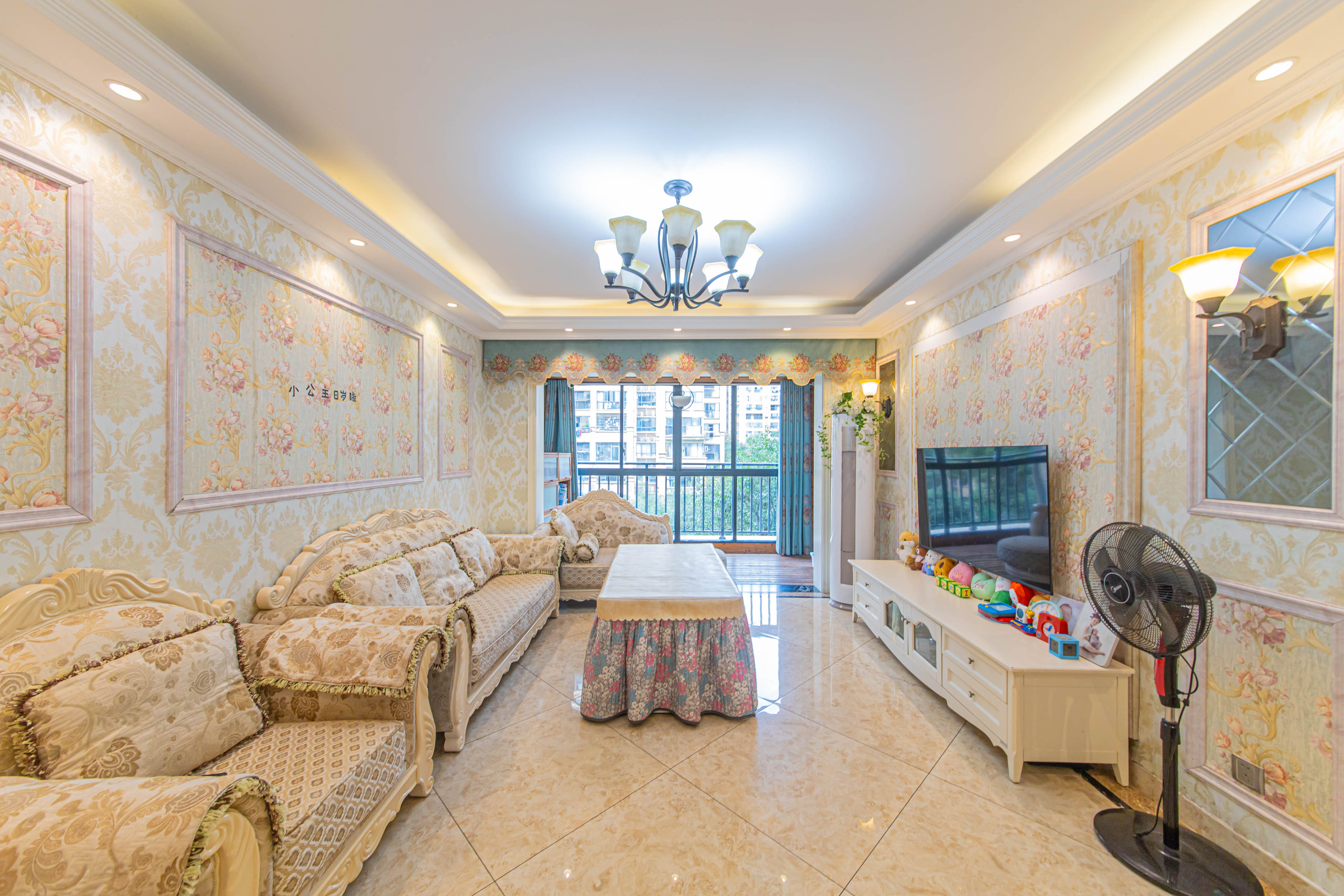 中建芙蓉嘉苑 3室2厅2卫 135.0万 中建芙蓉嘉苑 3室2厅2卫 135.0万客厅