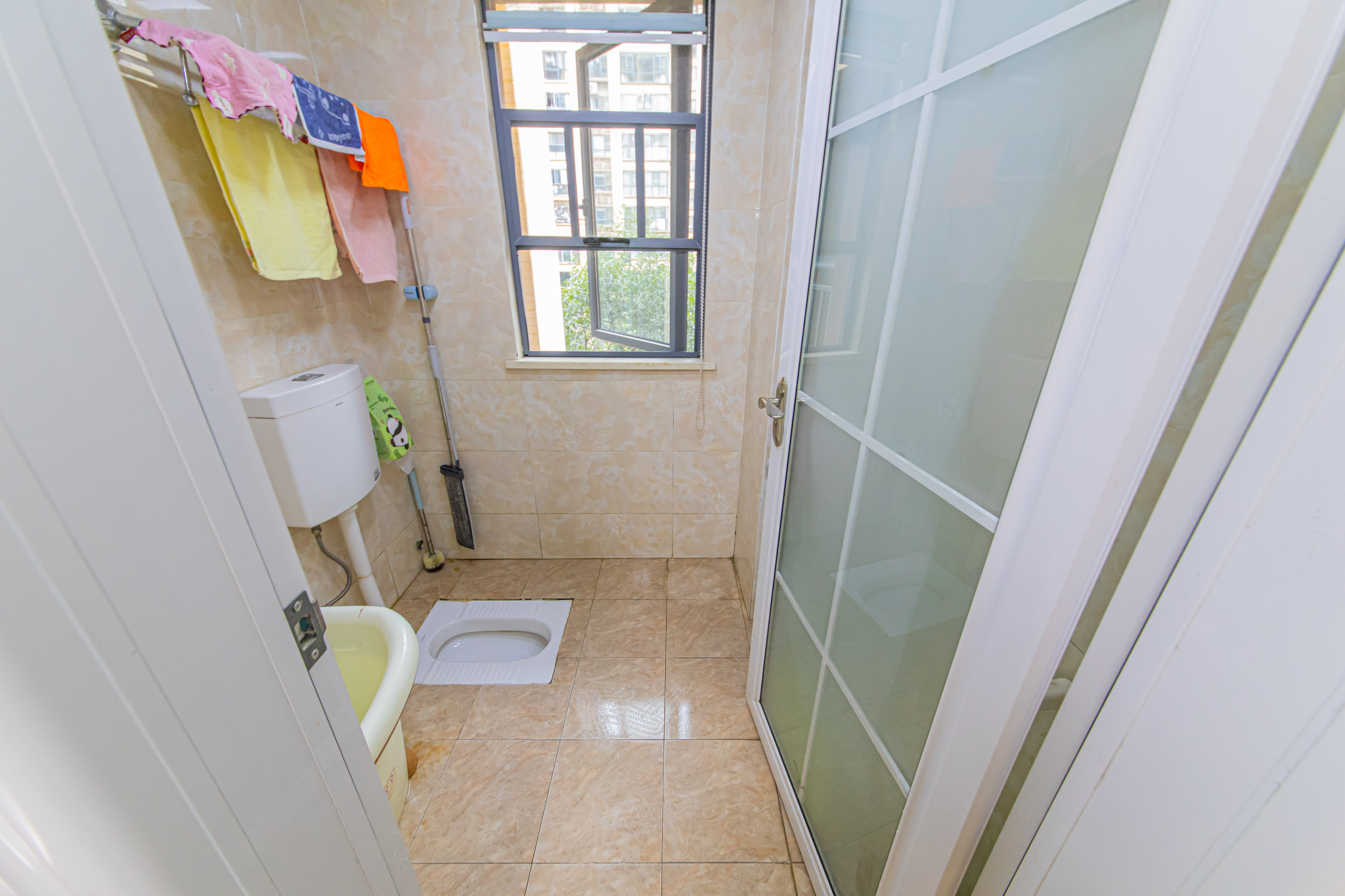 中建芙蓉嘉苑 3室2厅2卫 135.0万 中建芙蓉嘉苑 3室2厅2卫 135.0万卫生间