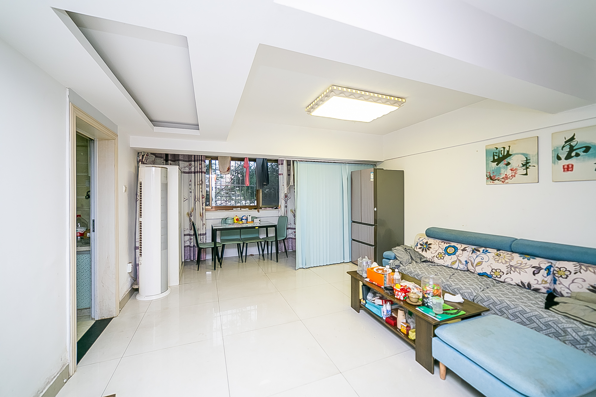 南国嘉苑  2室2厅1卫    68.0万 南国嘉苑  2室2厅1卫    68.0万客厅