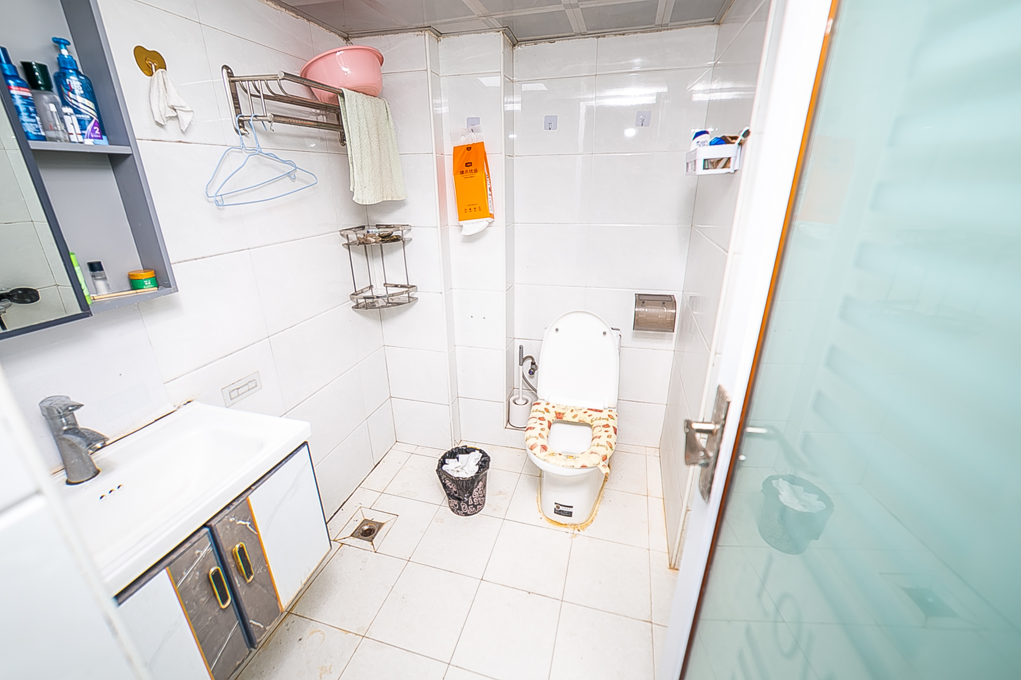 南国嘉苑  2室2厅1卫    68.0万 南国嘉苑  2室2厅1卫    68.0万卫生间