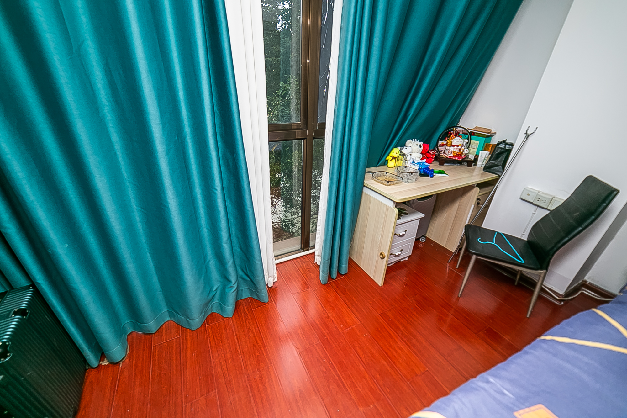 南国嘉苑  2室2厅1卫    68.0万 南国嘉苑  2室2厅1卫    68.0万阳台