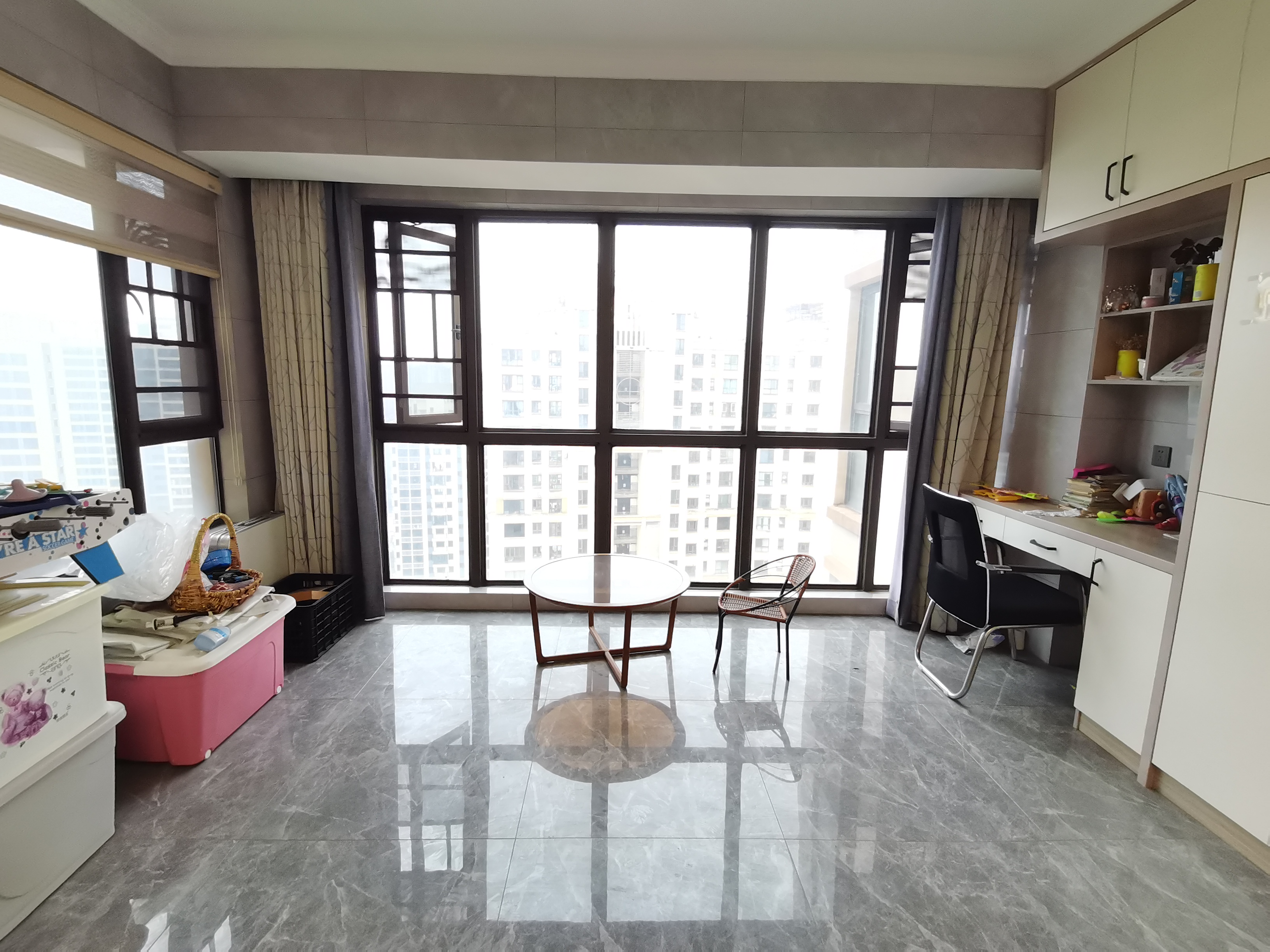 佳兆业金域天下二期 4室2厅2卫 79.8万 佳兆业金域天下二期 4室2厅2卫 79.8万室内图