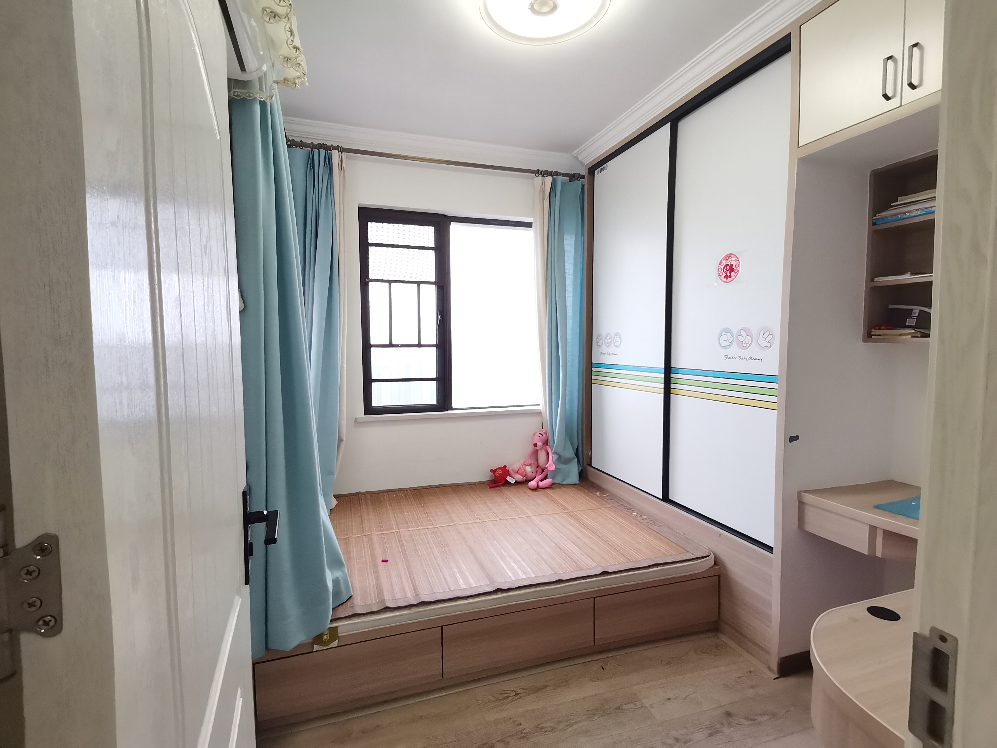 佳兆业金域天下二期 4室2厅2卫 79.8万 佳兆业金域天下二期 4室2厅2卫 79.8万室内图