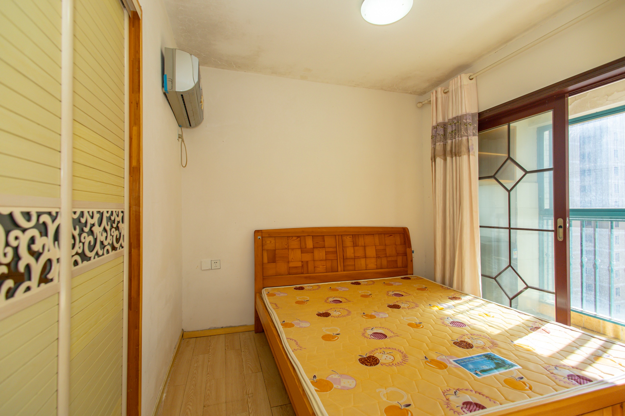 蝴蝶谷 2室2厅1卫 39.8万 蝴蝶谷 2室2厅1卫 39.8万卧室