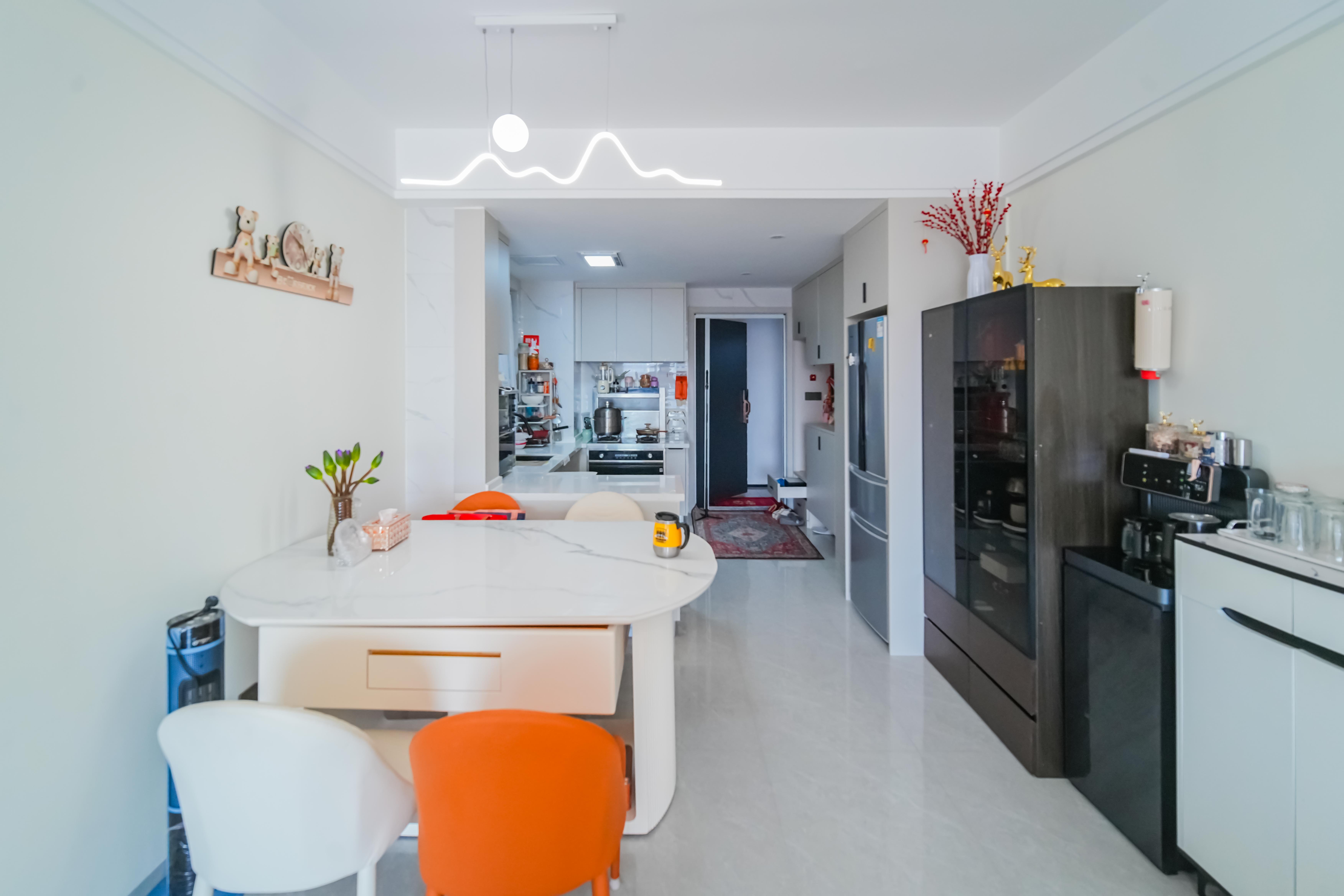 卓越伊景苑  3室2厅2卫    126.0万 卓越伊景苑  3室2厅2卫    126.0万客厅