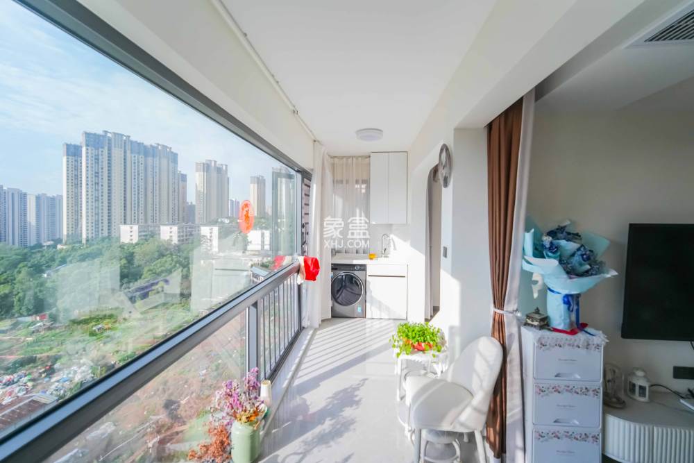 卓越伊景苑  3室2廳2衛(wèi)   130.00萬(wàn)