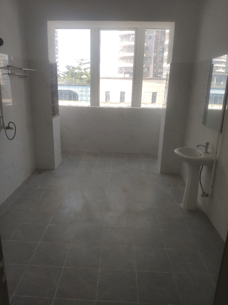 罗牛山玖悦台 3室2厅3卫 800.0万 罗牛山玖悦台 3室2厅3卫 800.0万室内图