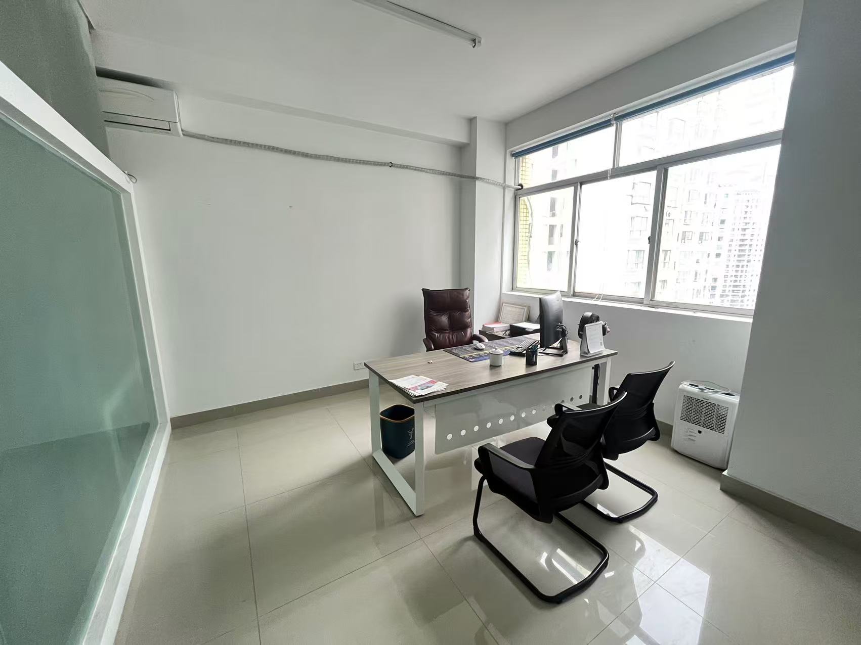 诚田大厦 3室2厅1卫 100.0万 诚田大厦 3室2厅1卫 100.0万室内图