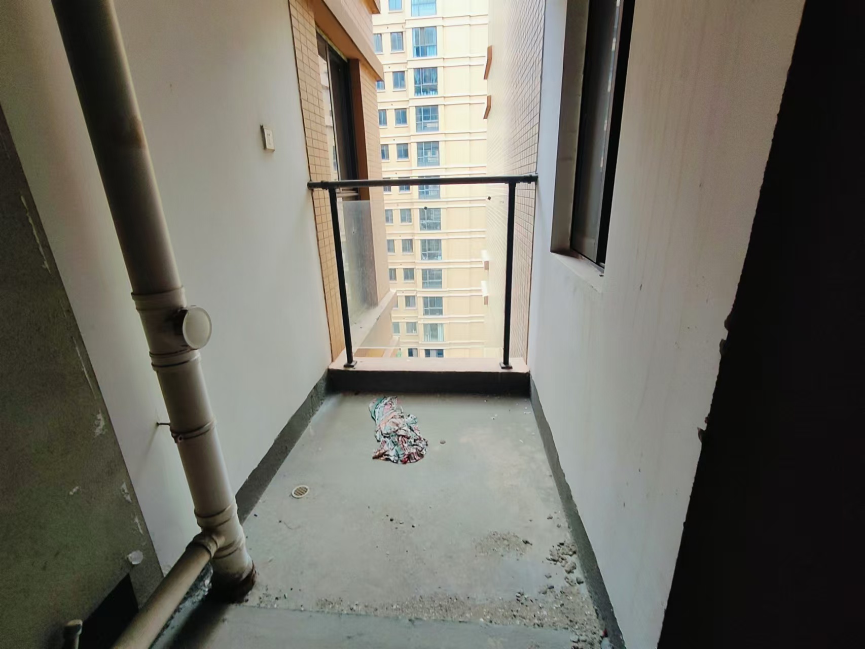 学府华庭 2室1厅1卫 32.0万 学府华庭 2室1厅1卫 32.0万室内图