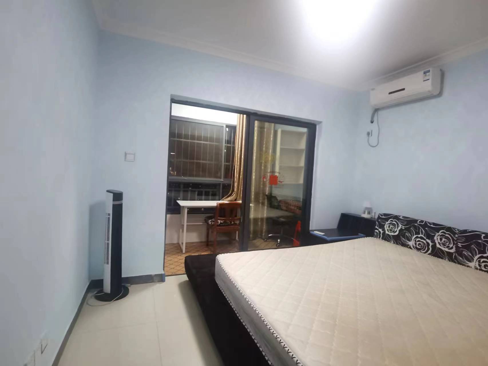 上峰苑(兰亭玥岛) 1室1厅1卫 1800.0元/月 上峰苑(兰亭玥岛) 1室1厅1卫 1800.0元/月室内图