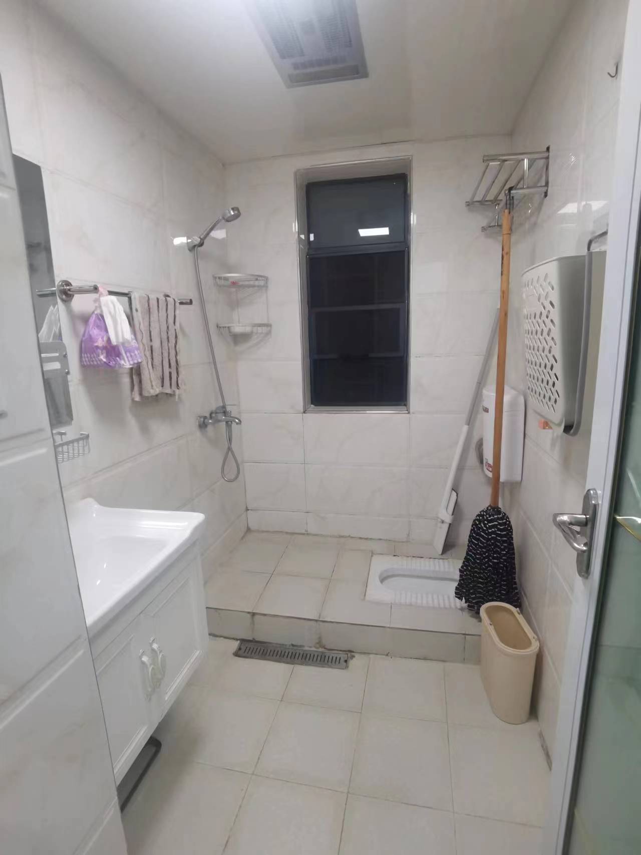 上峰苑(兰亭玥岛) 1室1厅1卫 1800.0元/月 上峰苑(兰亭玥岛) 1室1厅1卫 1800.0元/月室内图