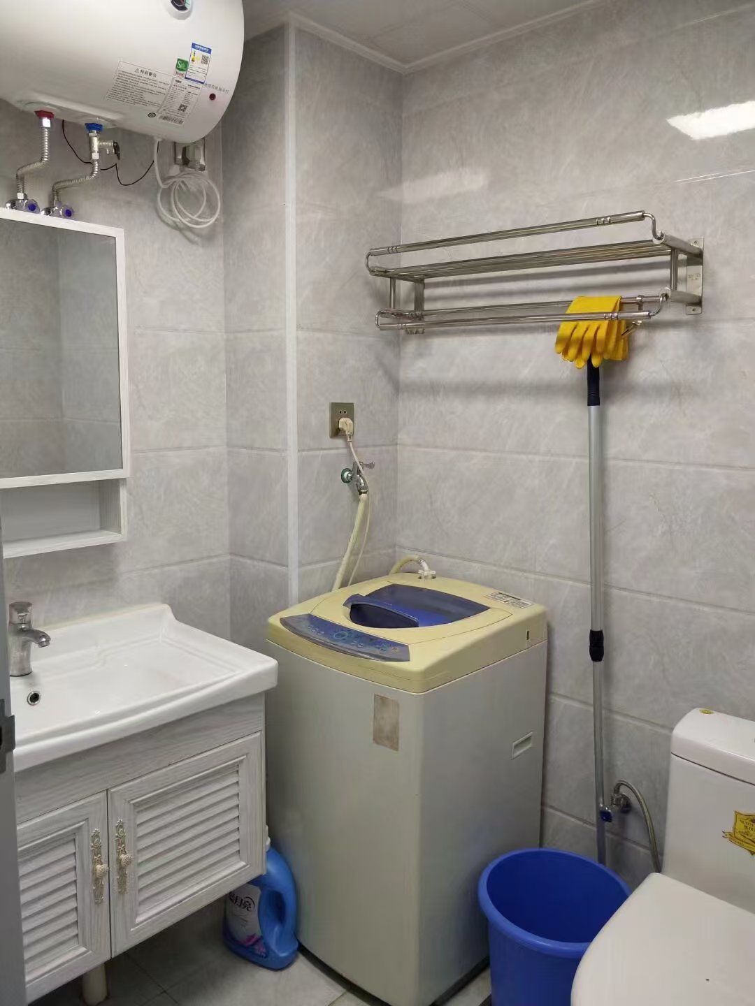 五矿紫湖香醍 1室1厅1卫 1000.0元/月 五矿紫湖香醍 1室1厅1卫 1000.0元/月室内图