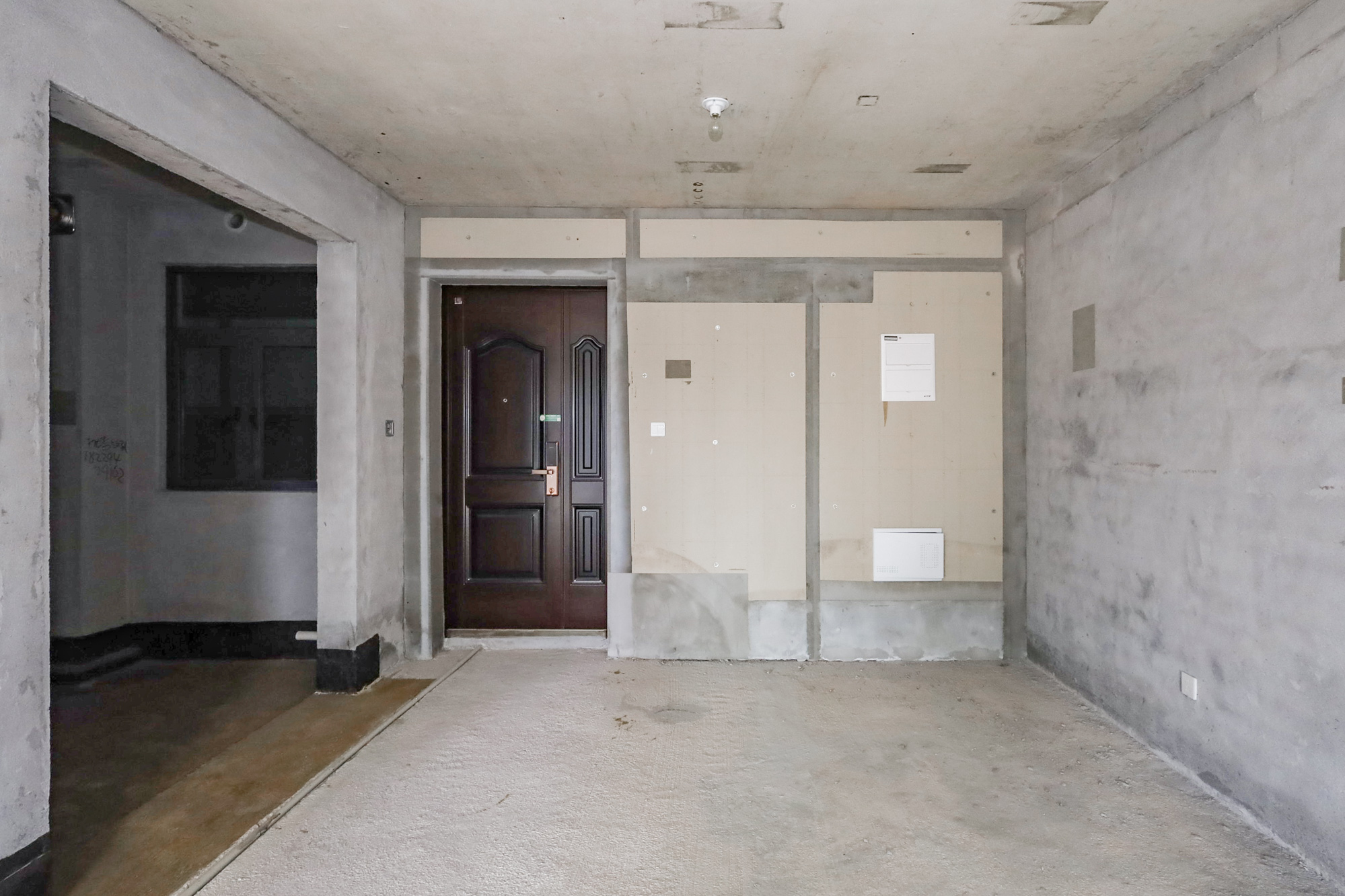 轨道中建麓江府  3室2厅2卫   155.00万其他