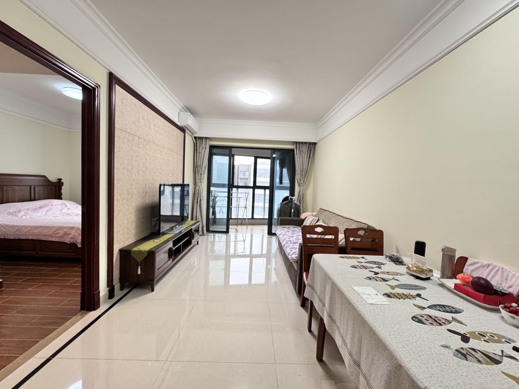 碧桂园滨海国际二期(君临湾) 1室2厅1卫 110.0万 碧桂园滨海国际二期(君临湾) 1室2厅1卫 110.0万室内图