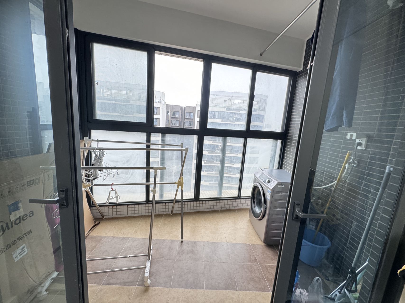 碧桂园滨海国际二期(君临湾) 1室2厅1卫 110.0万 碧桂园滨海国际二期(君临湾) 1室2厅1卫 110.0万室内图