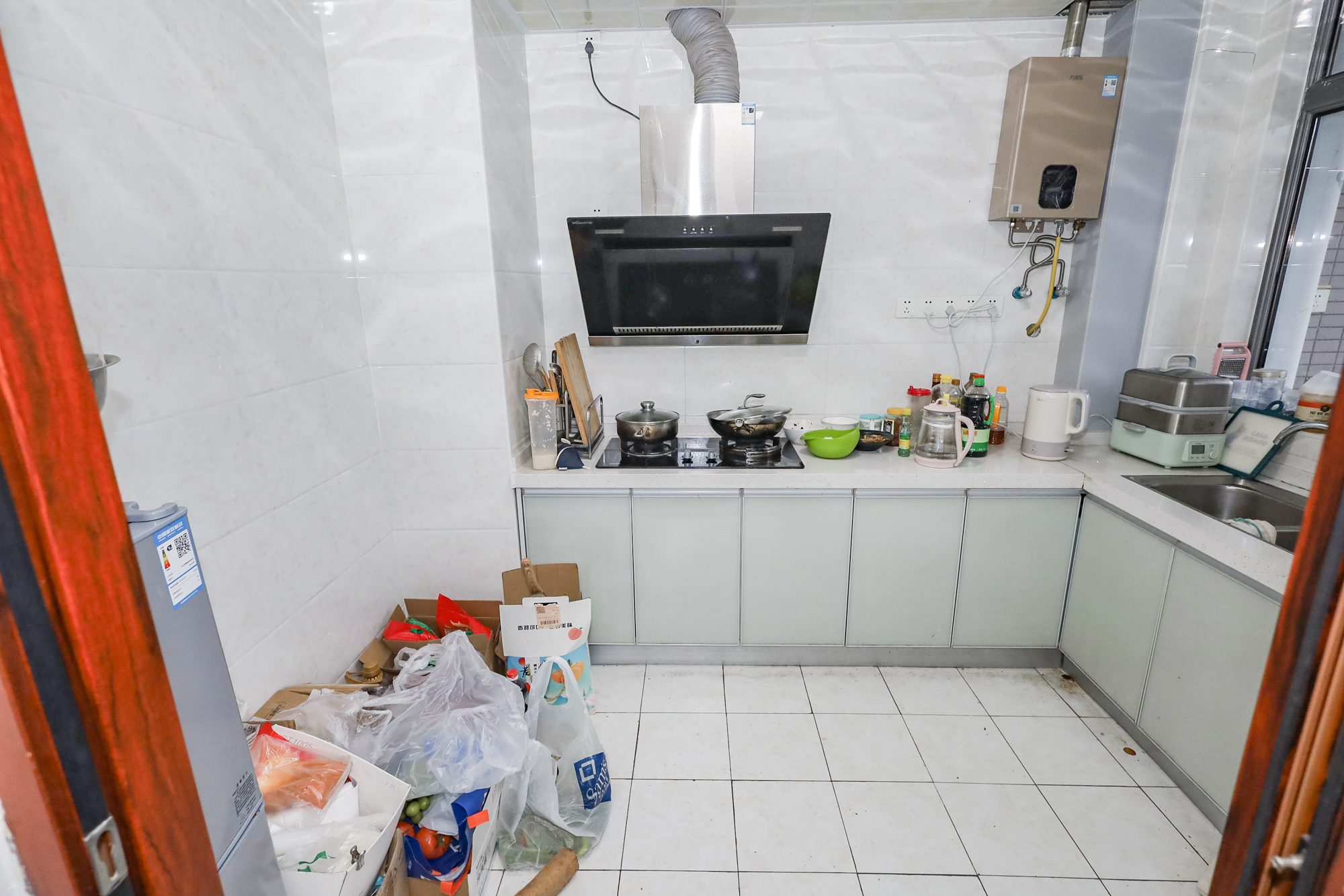 八方小区B区  4室2厅1卫    543.0万 八方小区B区  4室2厅1卫    543.0万厨房