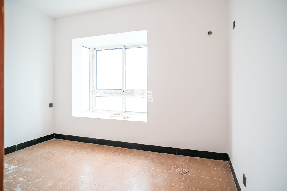 山水湾 3室2厅1卫 1800.0元/月 山水湾 3室2厅1卫 1800.0元/月室内图