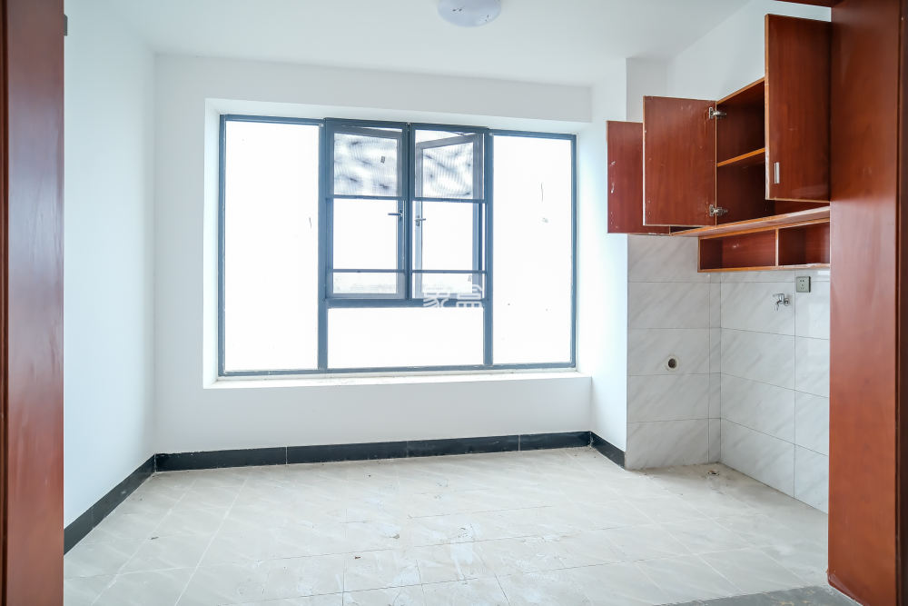 山水湾 3室2厅1卫 1800.0元/月 山水湾 3室2厅1卫 1800.0元/月室内图