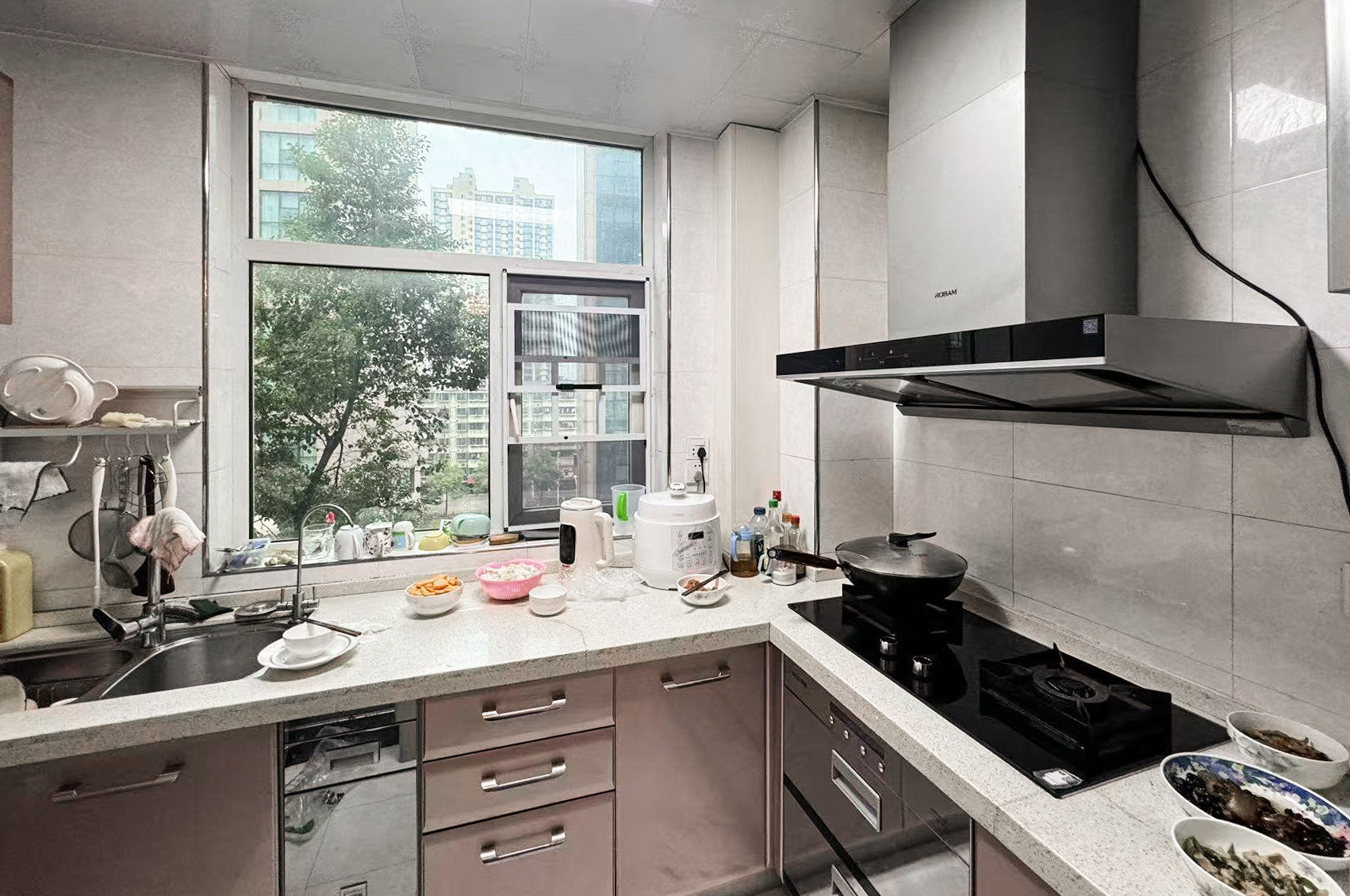 格林星城  4室2厅2卫    105.0万 格林星城  4室2厅2卫    105.0万厨房