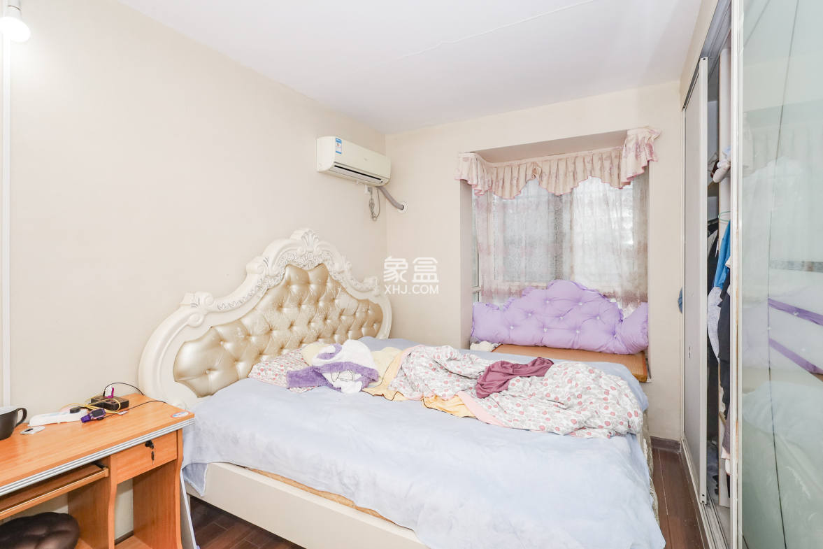 德润园 3室2厅1卫 72.8万 德润园 3室2厅1卫 72.8万卧室