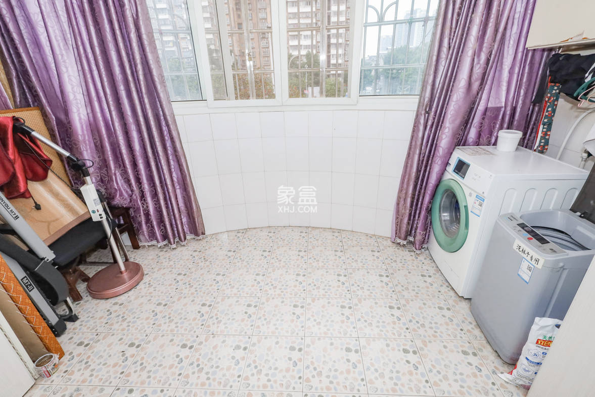 德润园 3室2厅1卫 72.8万 德润园 3室2厅1卫 72.8万阳台