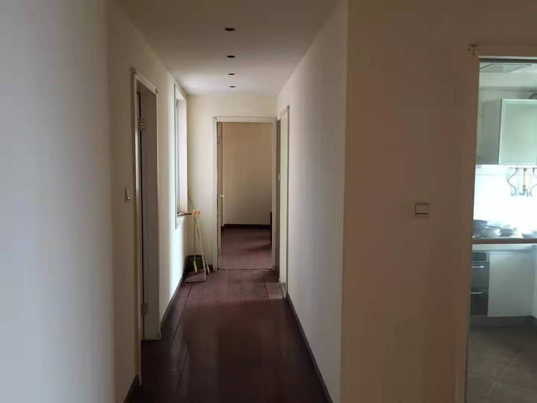 迎宾大厦  3室2厅2卫    4300.0元/月 迎宾大厦  3室2厅2卫    4300.0元/月室内图