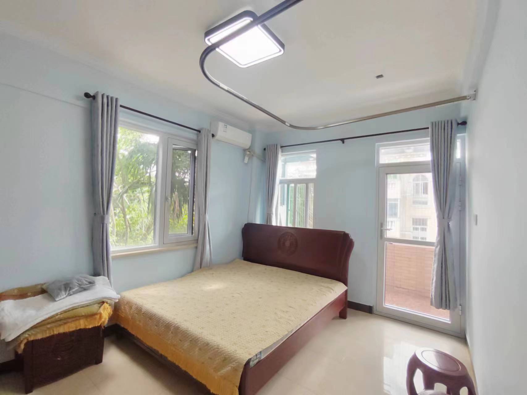 全景花园  5室2厅2卫    420.0万 全景花园  5室2厅2卫    420.0万室内图